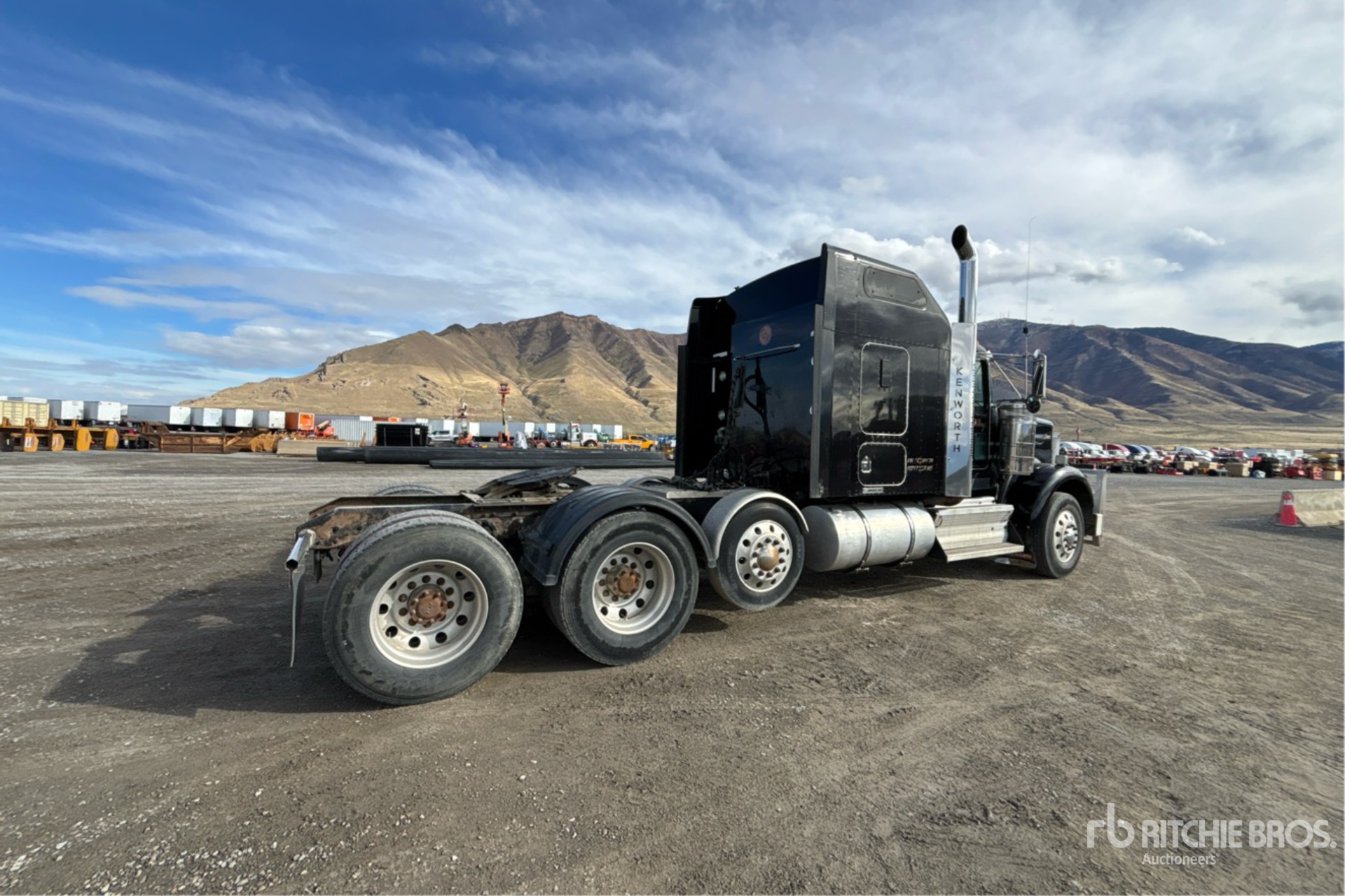 General Appearance with Imagen: esquina trasera derecha