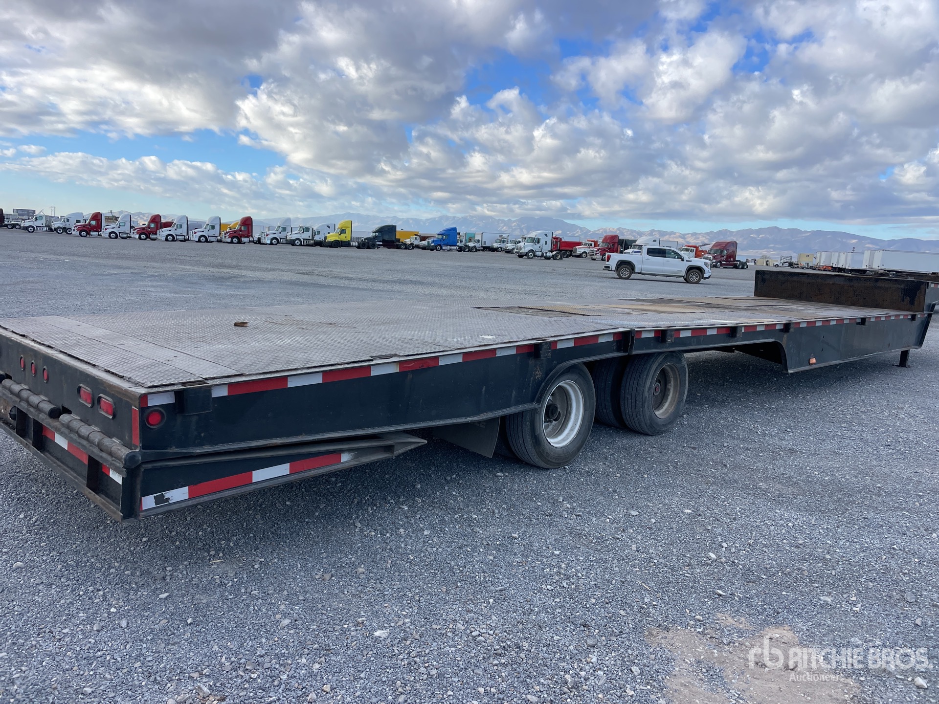 General Appearance with Image, coin arrière droit