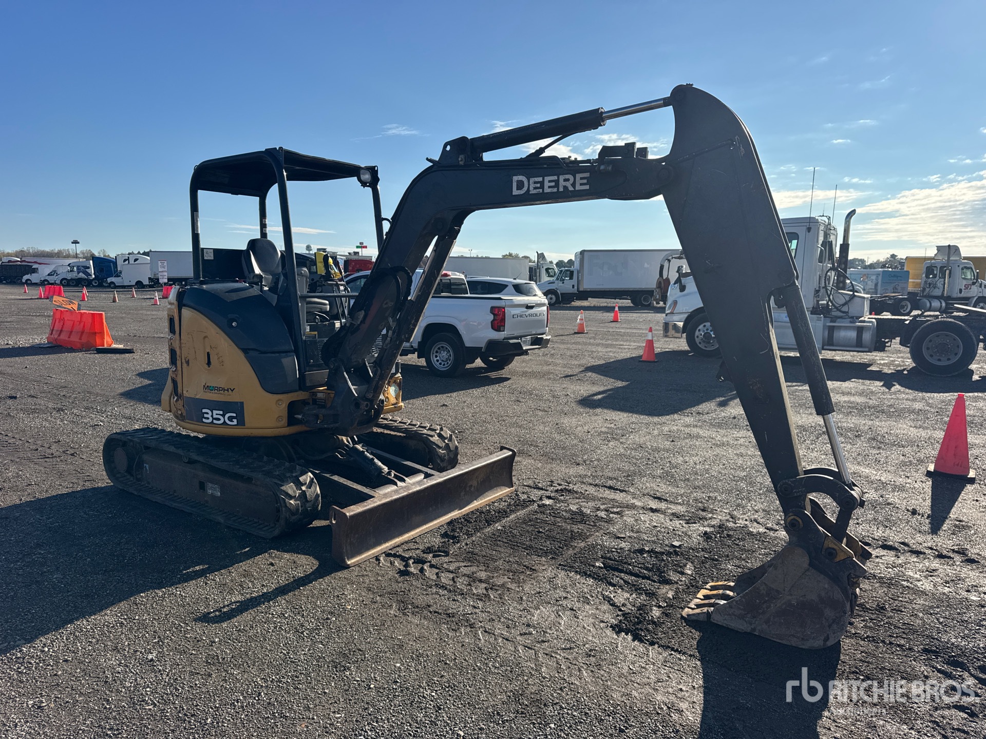 General Appearance with Picture, Right Front Corner