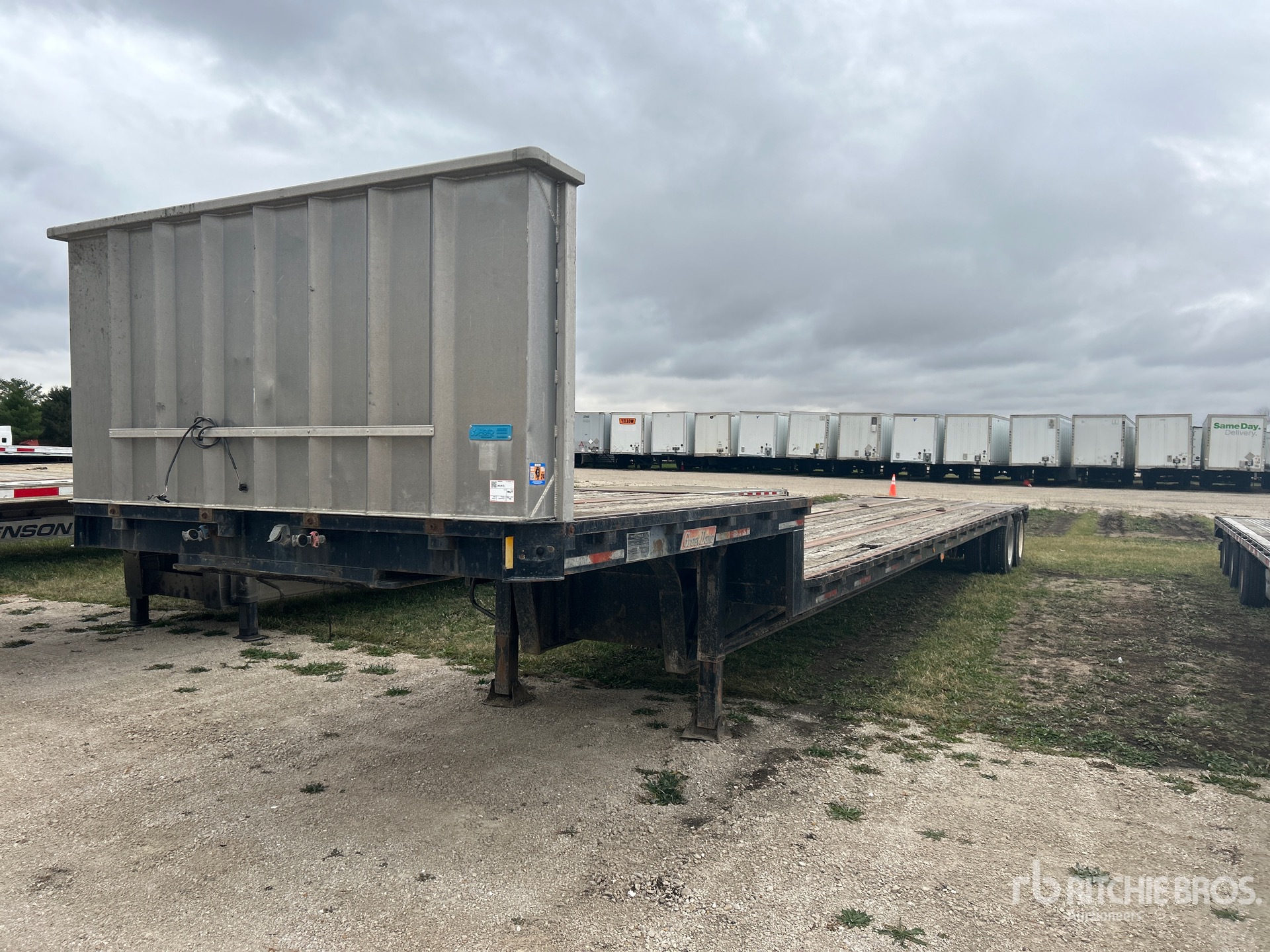 General Appearance with Featured Photo