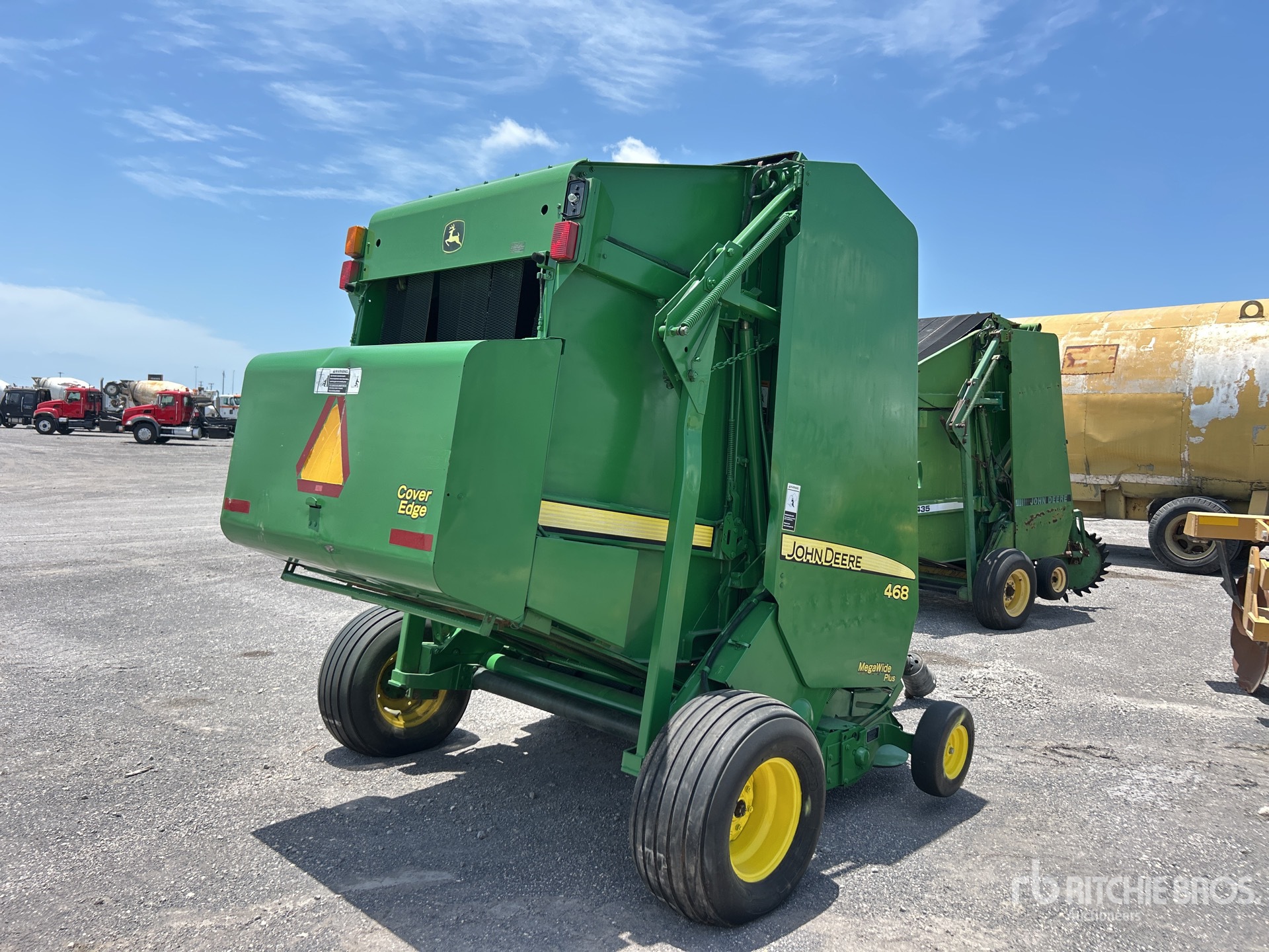 General Appearance with Bild, Ecke hinten rechts