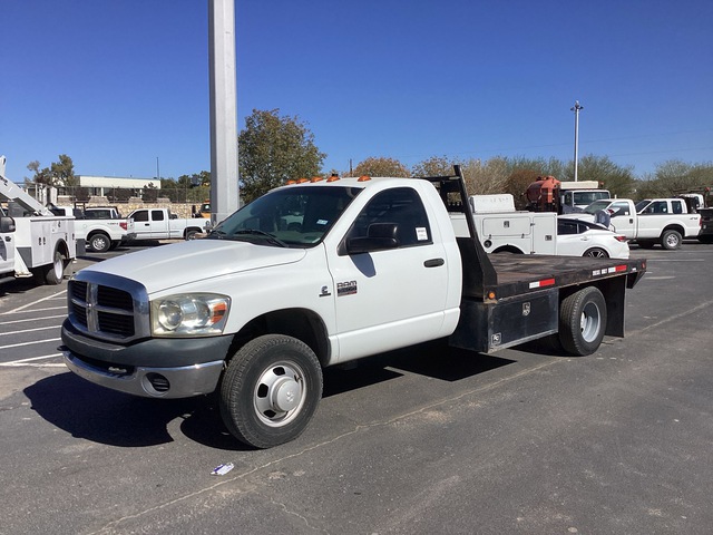 2007 Dodge 3500HD 4x2 flatbed 11’ x 8’ Pickup