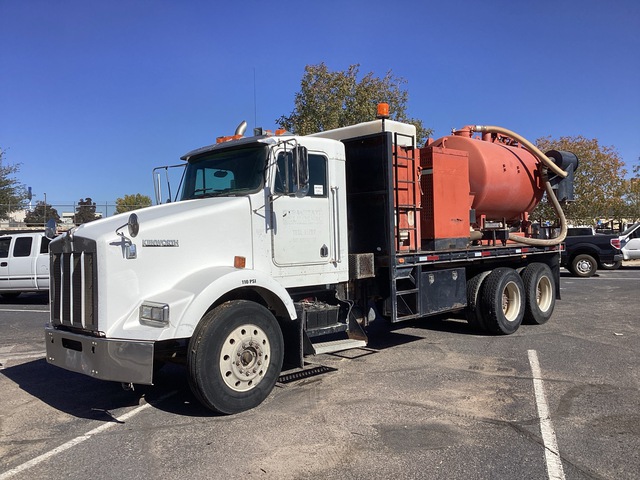 Ditch Witch FX60 on 1998 Kenworth T800 6x4 Vacuum Excavator Truck Ditch Witch FX60 on 1998 Kenworth T800 6x4 Vacuum Excavator Truck