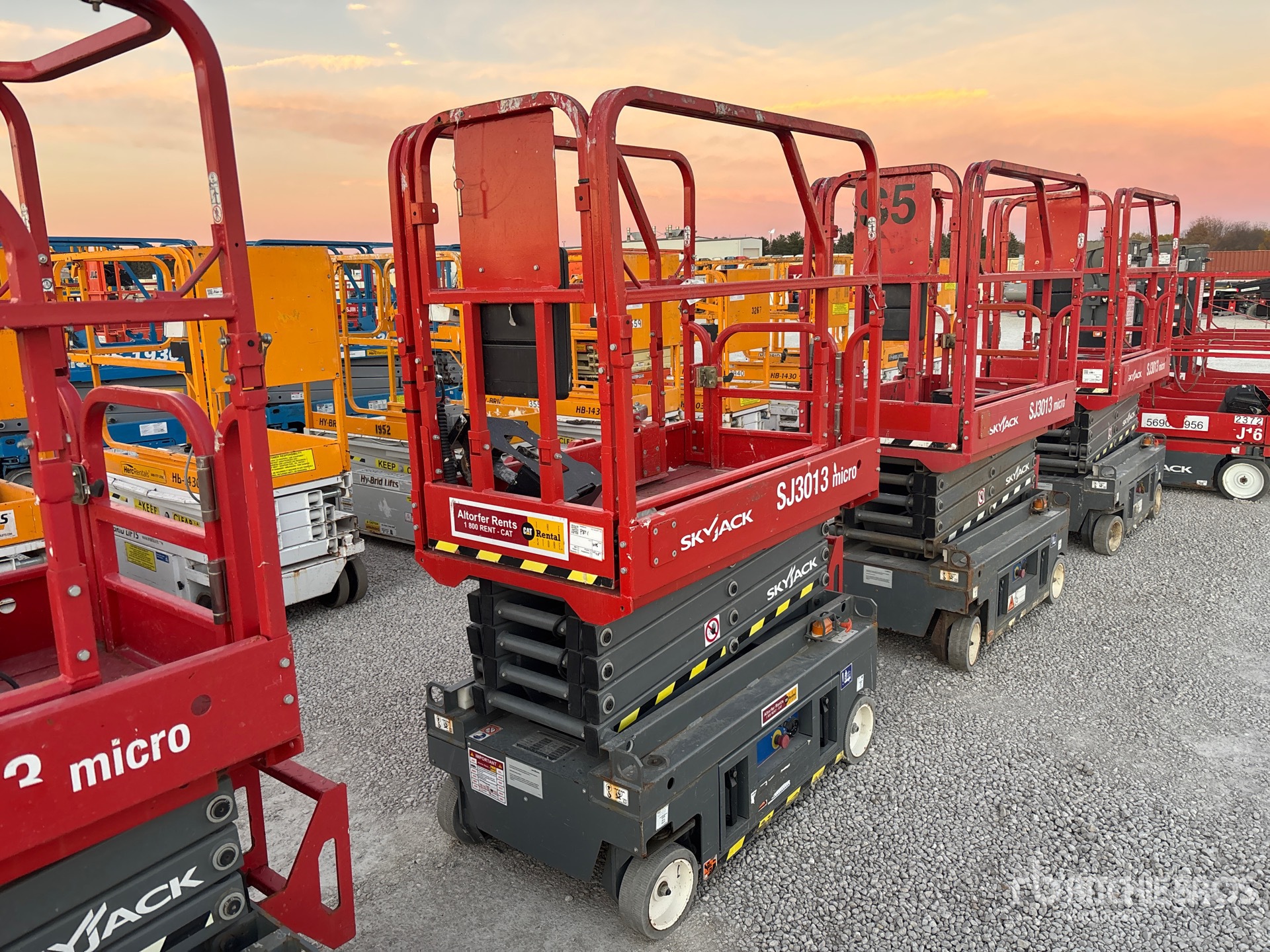 General Appearance with Featured Photo