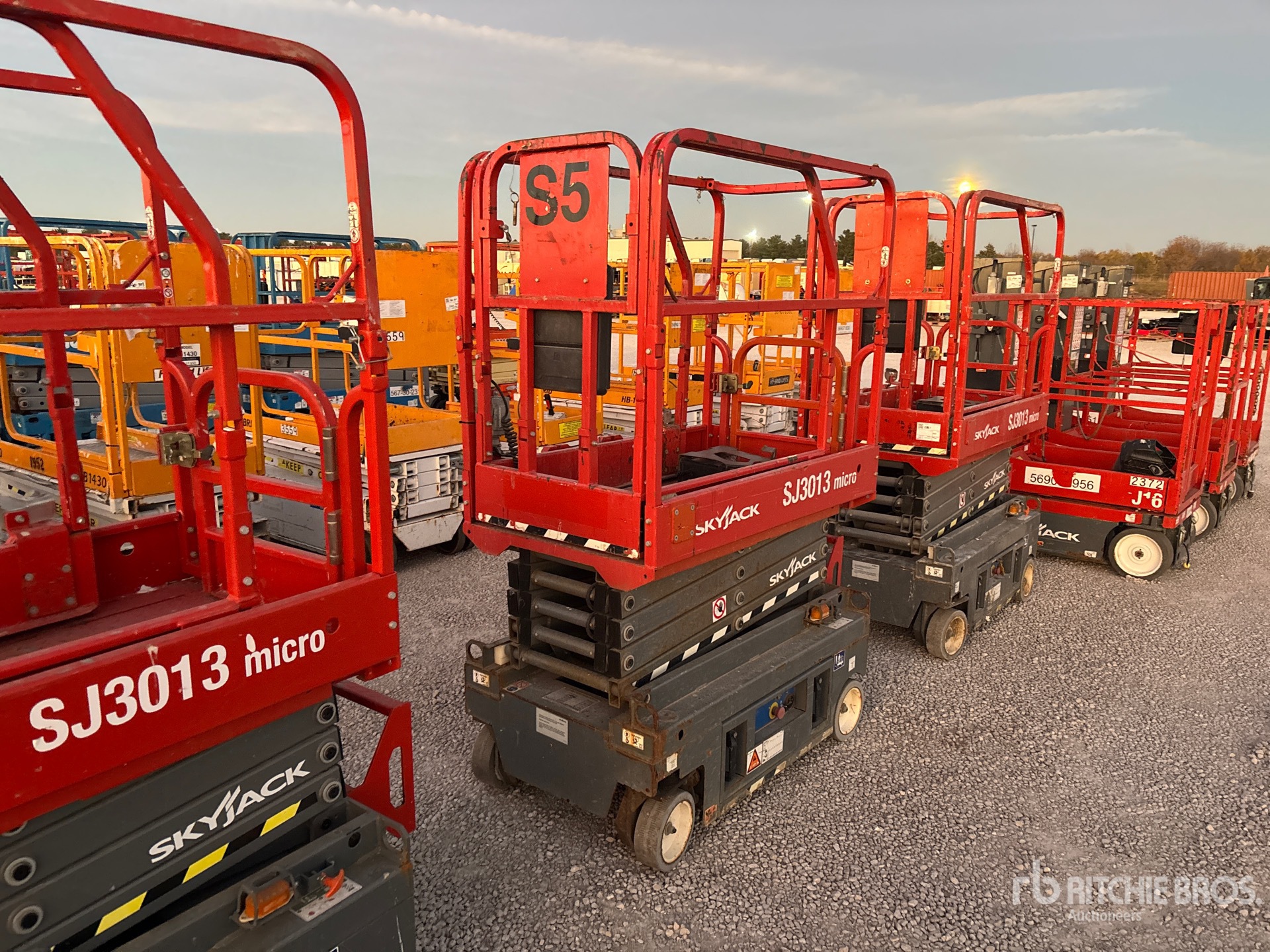 General Appearance with Featured Photo