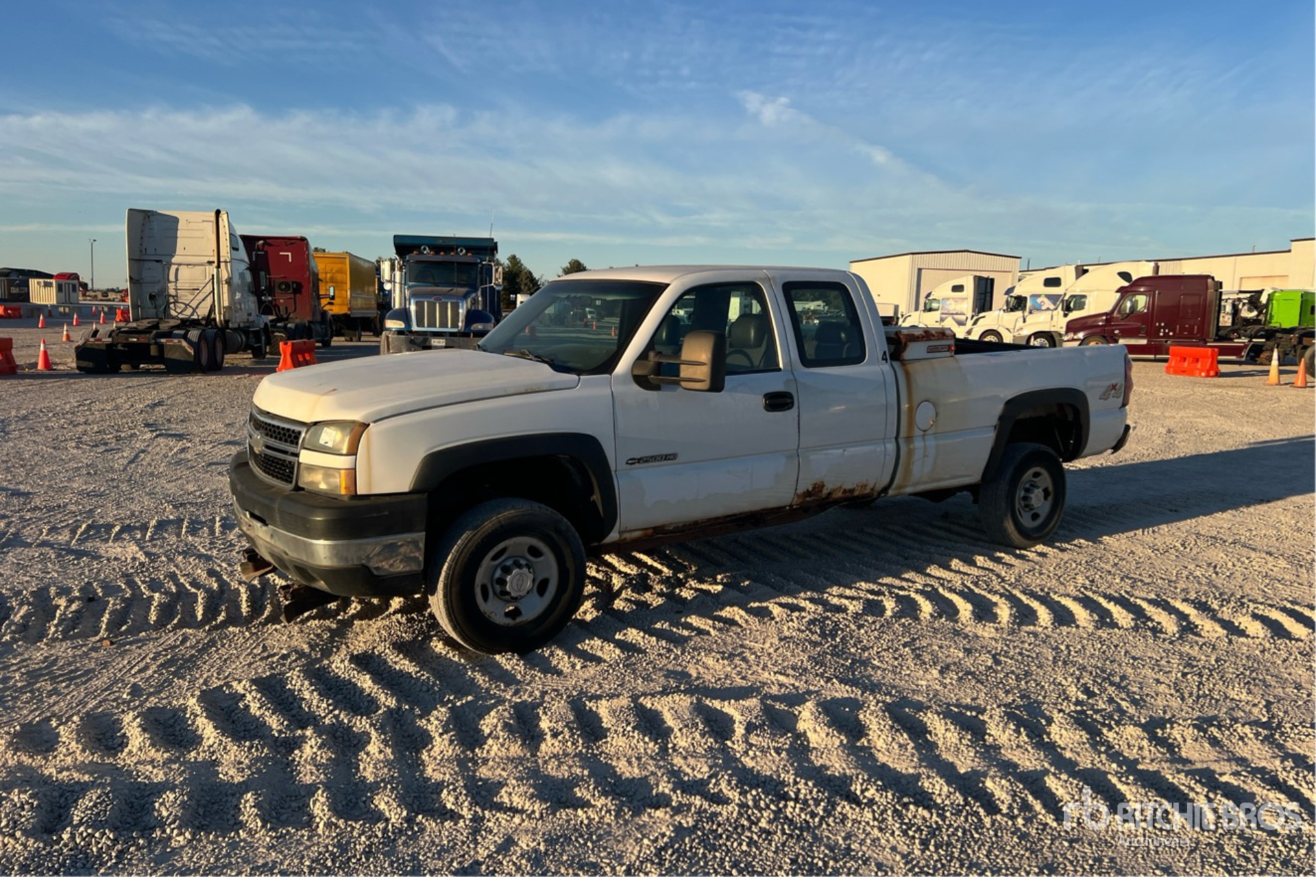 General Appearance with Picture, Left Front Corner