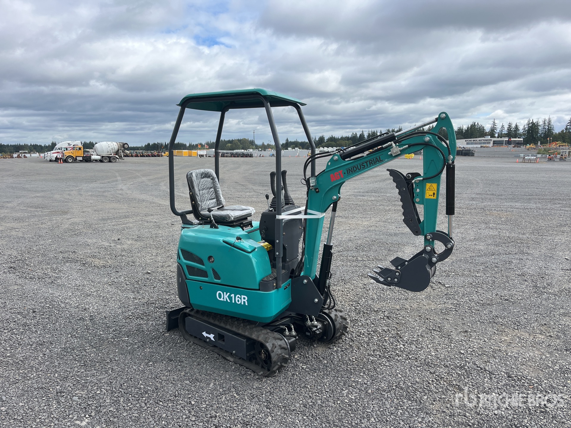 General Appearance with Picture, Right Front Corner