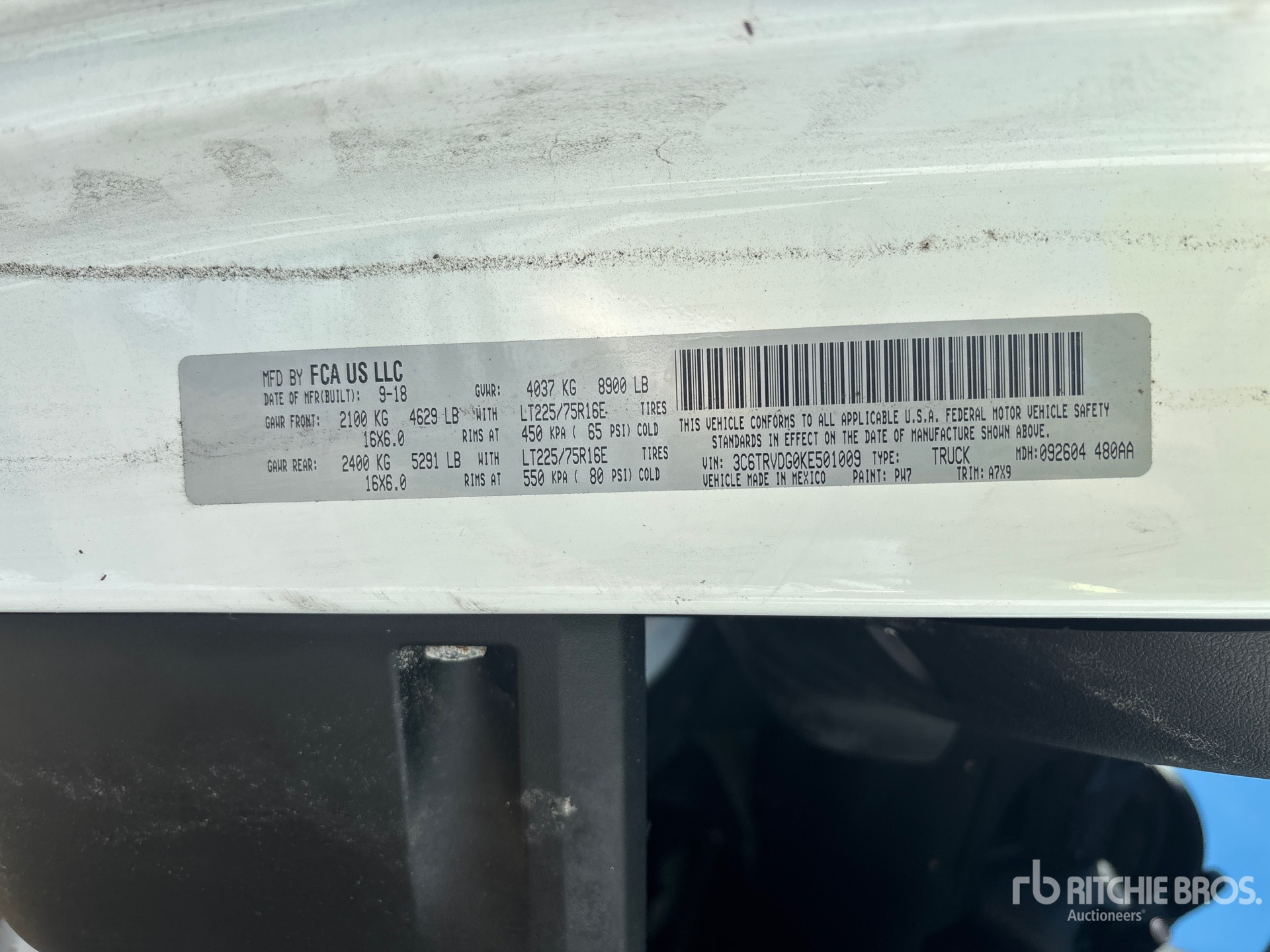 General Appearance with Serial Number / VIN