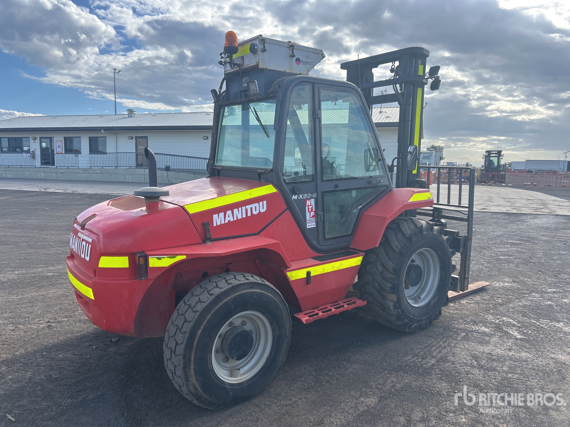 General Appearance with Picture, Right Rear Corner