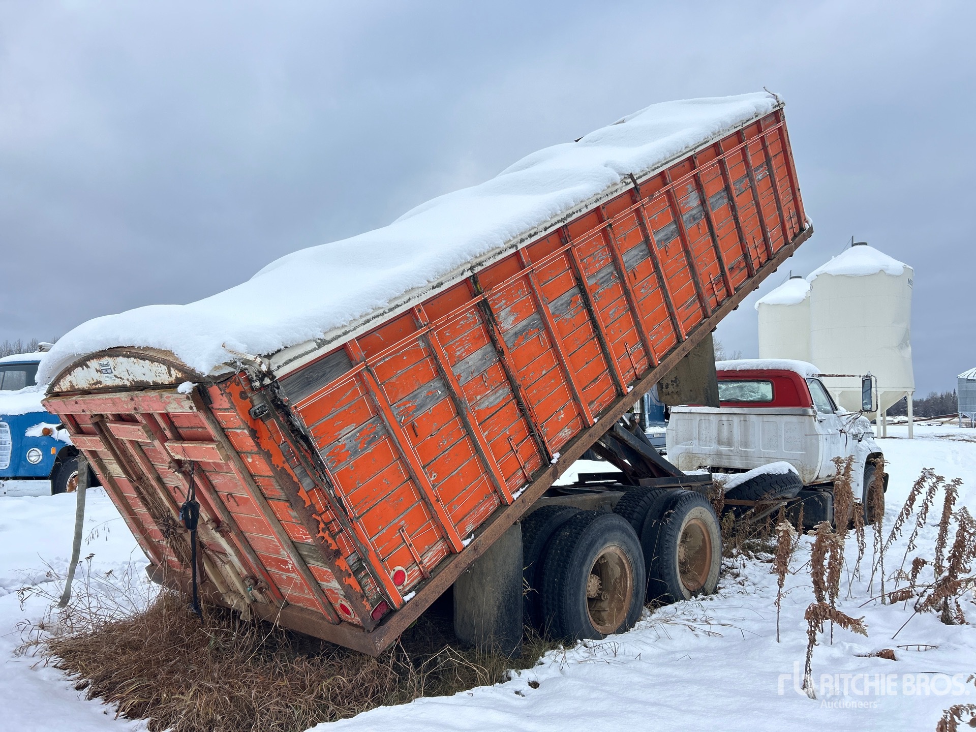 General Appearance with Imagen: esquina trasera derecha