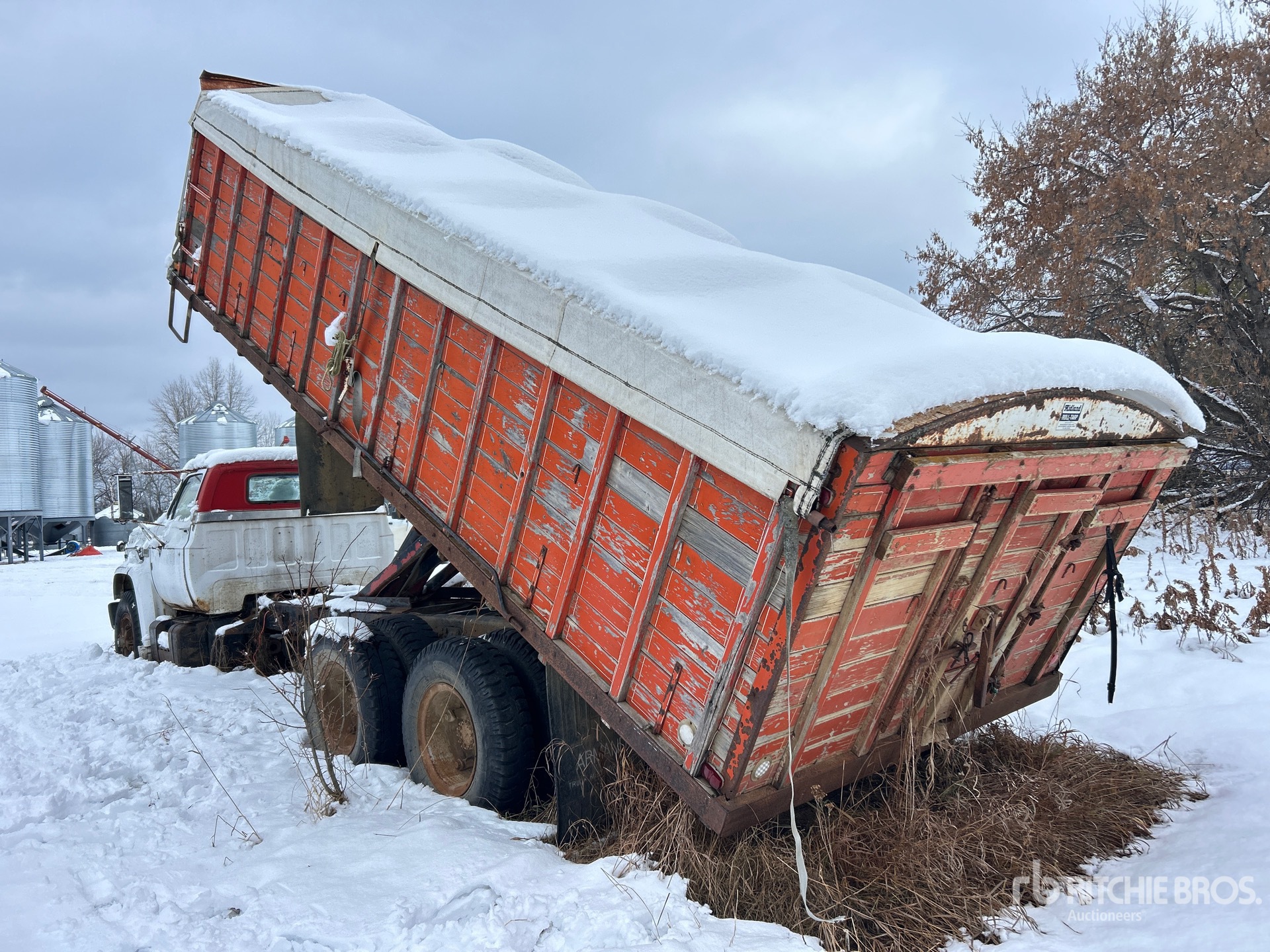General Appearance with Imagen: esquina trasera izquierda