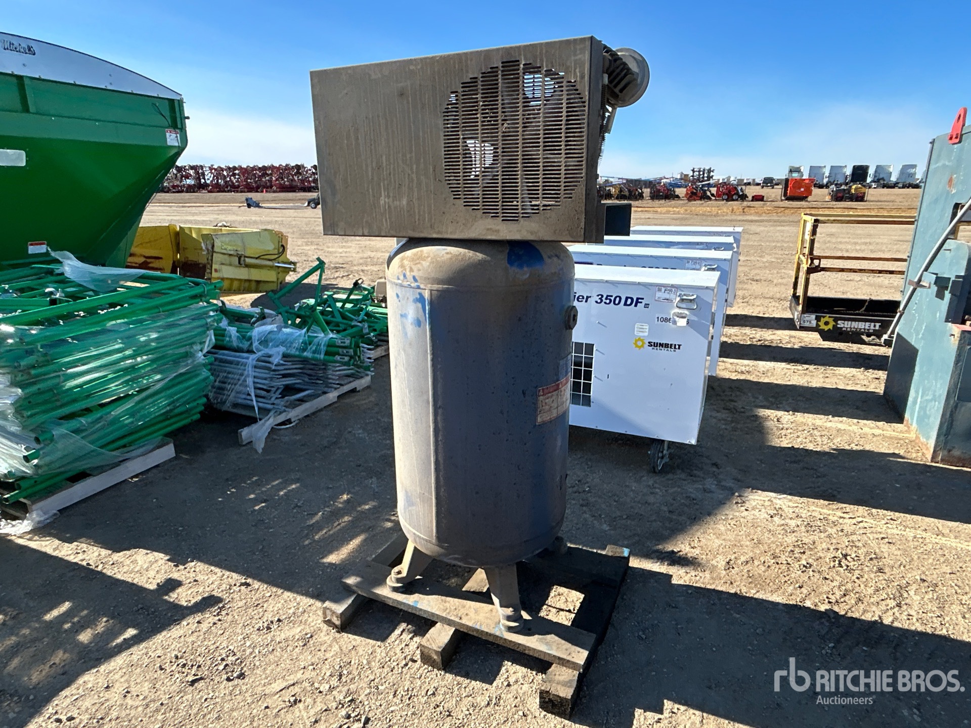 General Appearance with Image, coin arrière droit