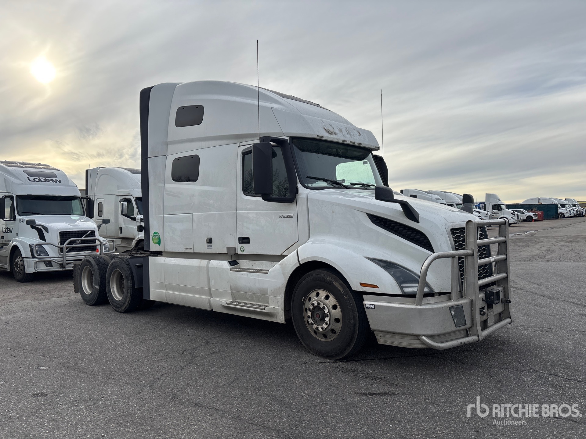 General Appearance with Bild, Ecke vorne rechts