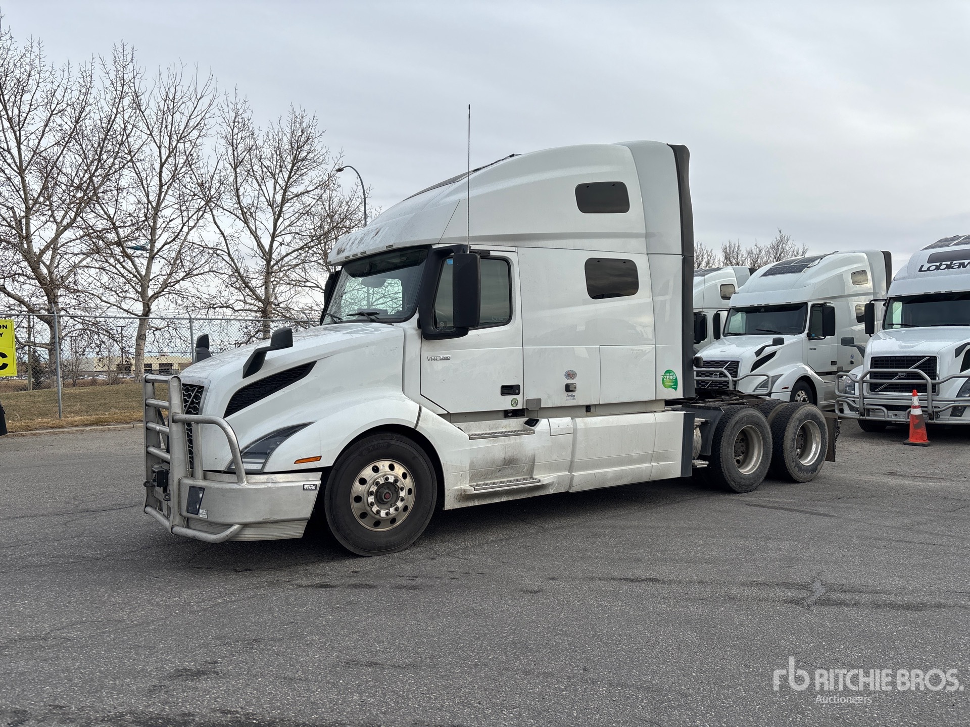 General Appearance with Bild, Ecke vorne links