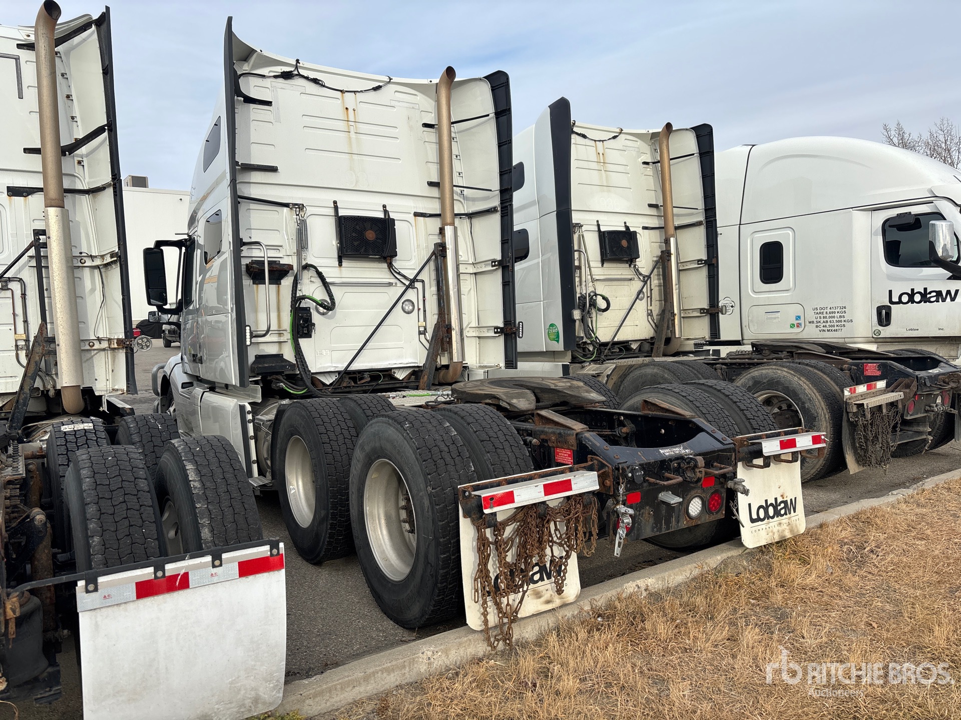 General Appearance with Bild, Ecke hinten links