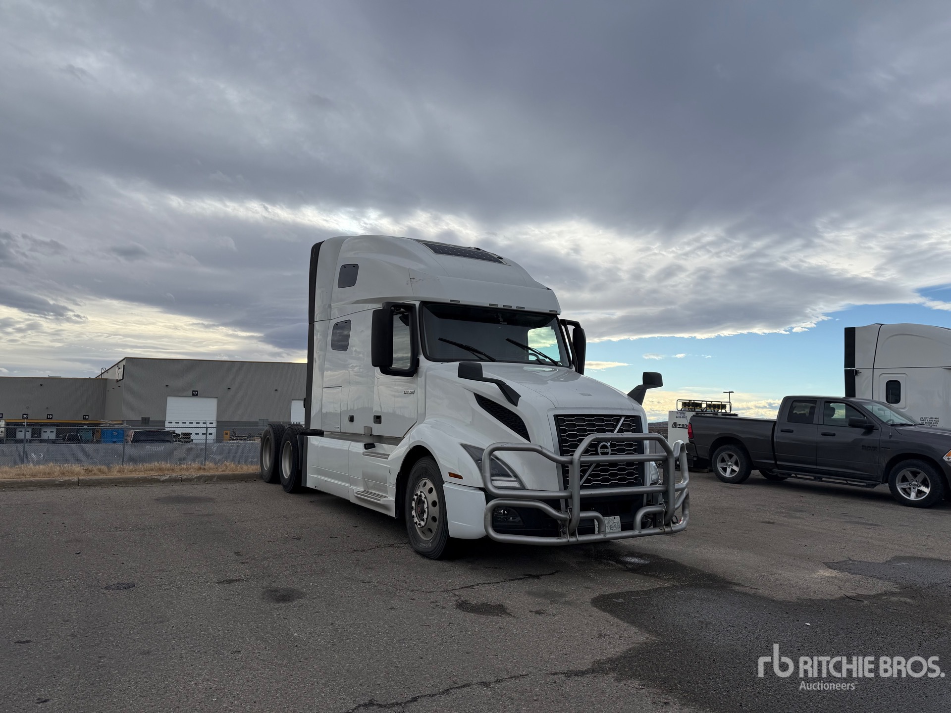 General Appearance with Picture, Right Front Corner