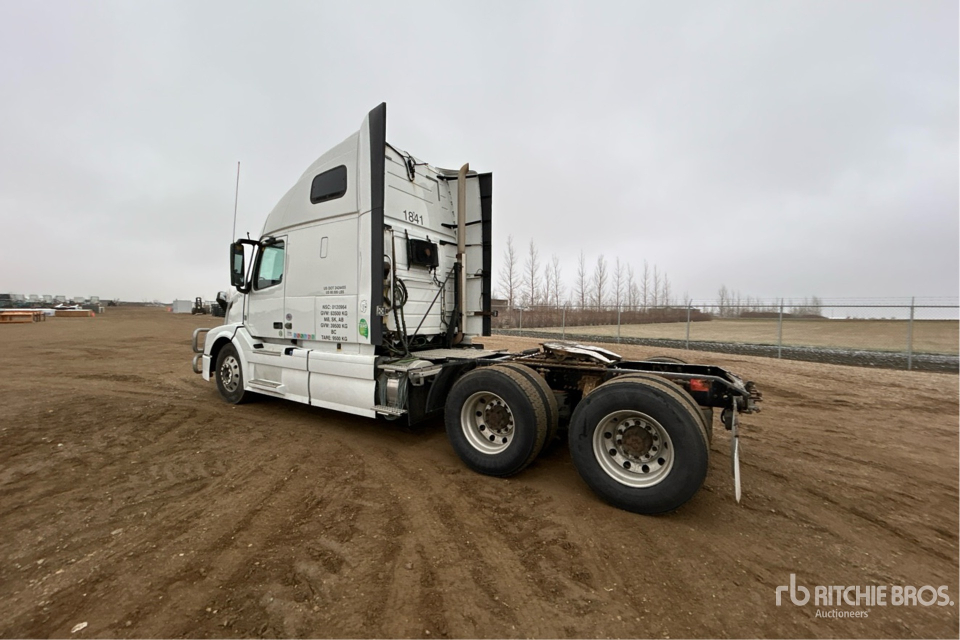 General Appearance with Bild, Ecke hinten links