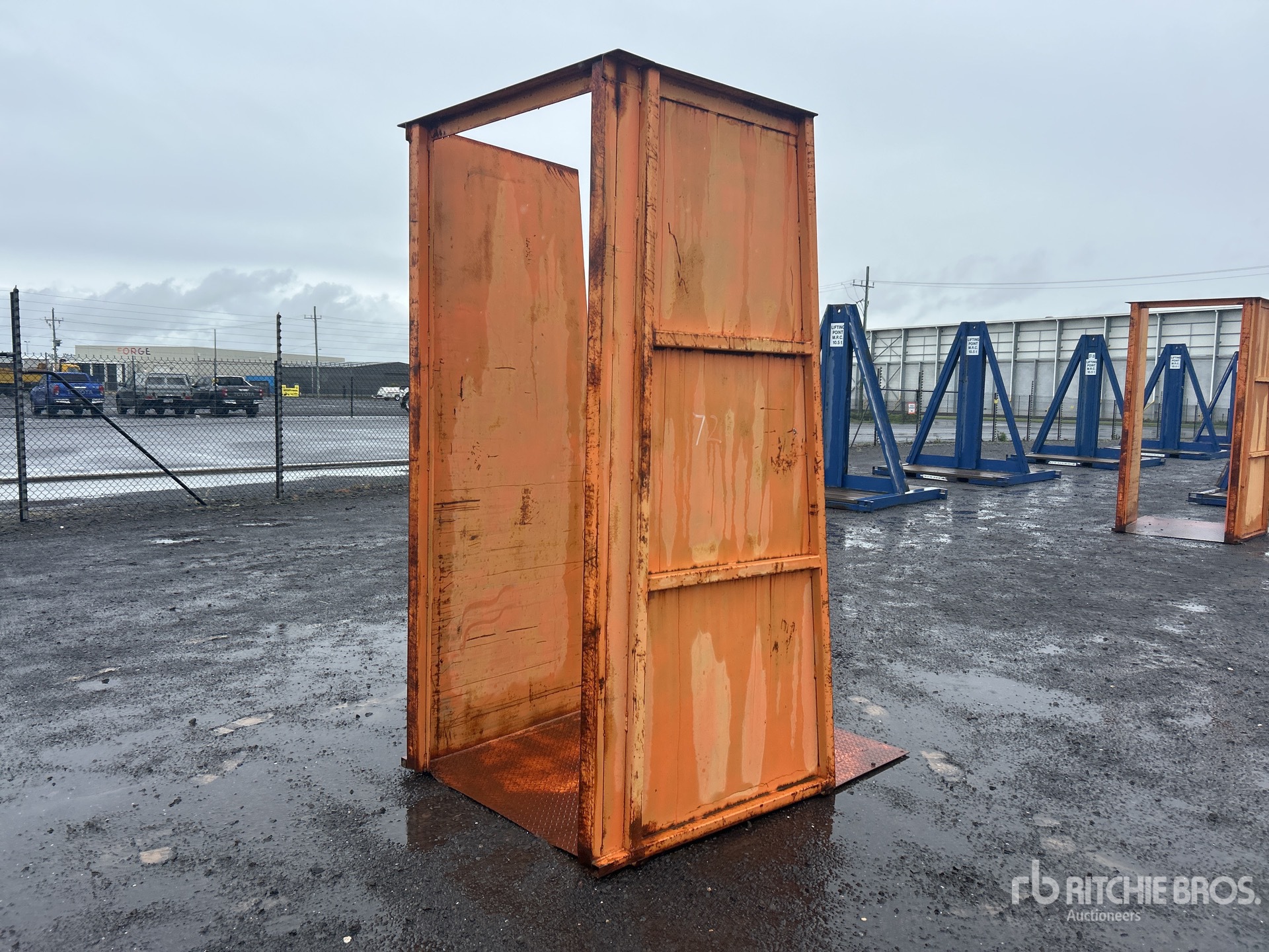 General Appearance with Picture, Right Rear Corner