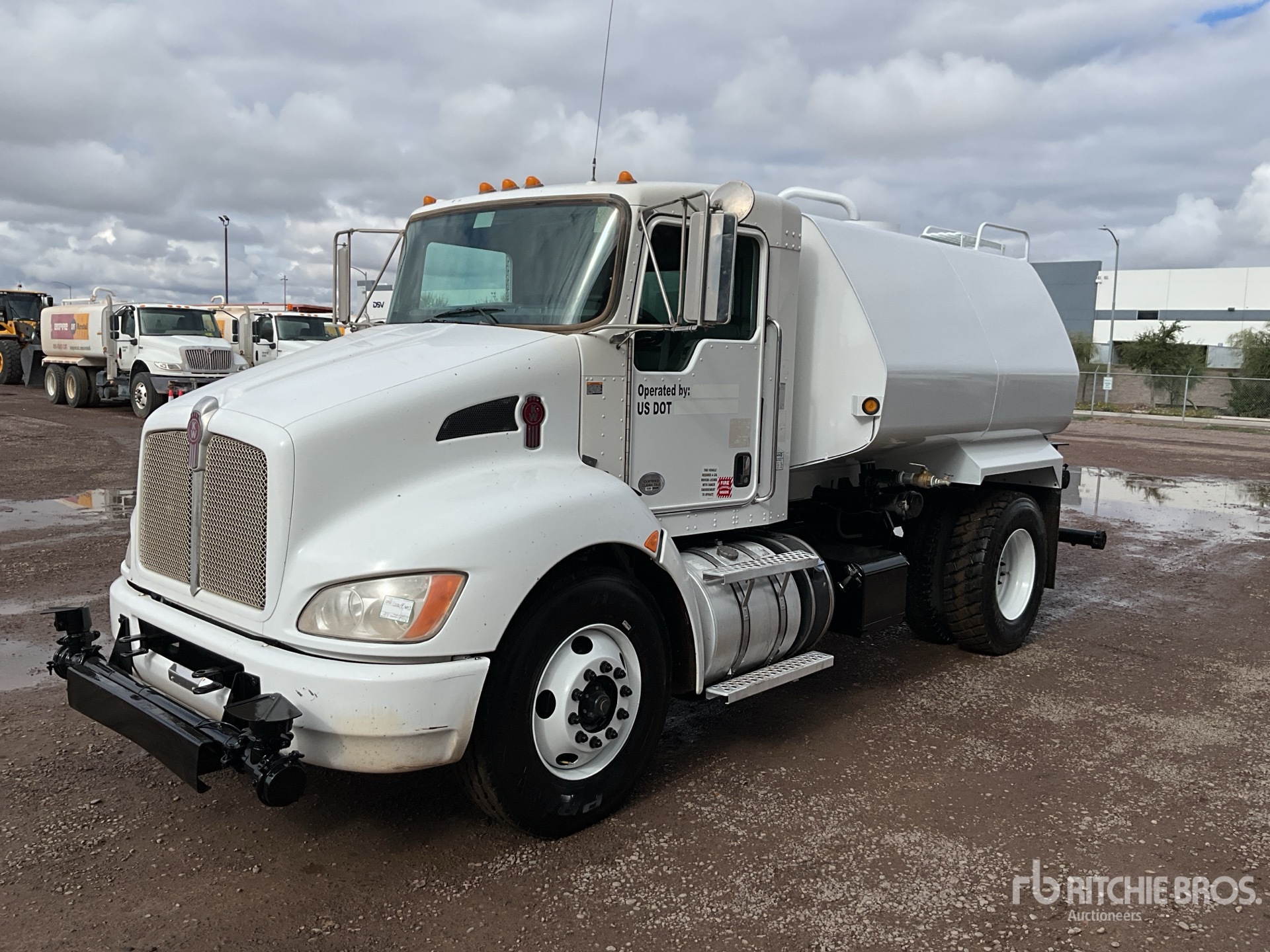 General Appearance with Featured Photo