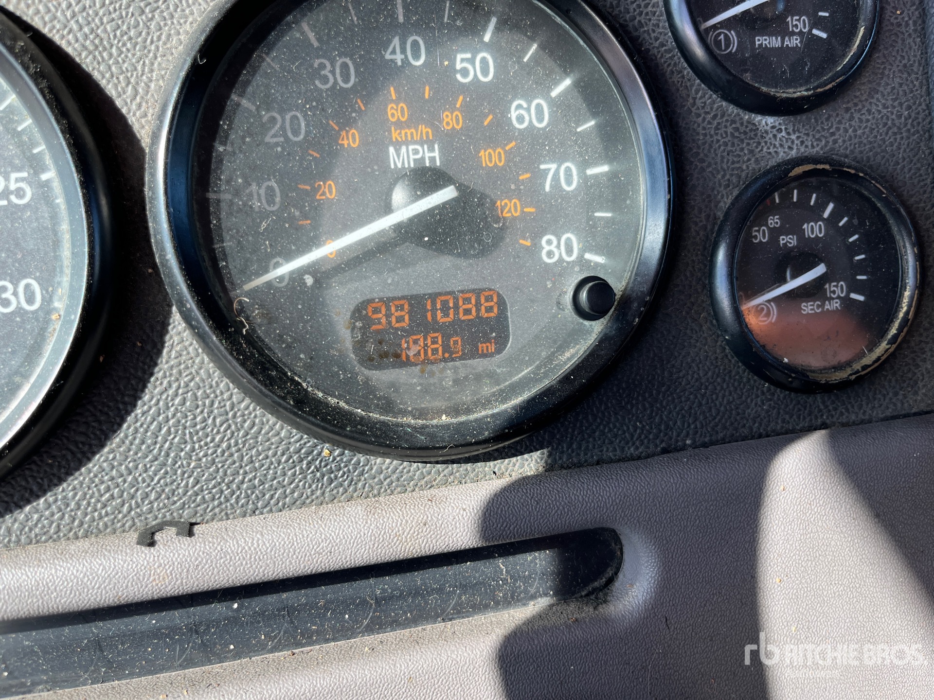 General Appearance with Hour Meter / Odometer
