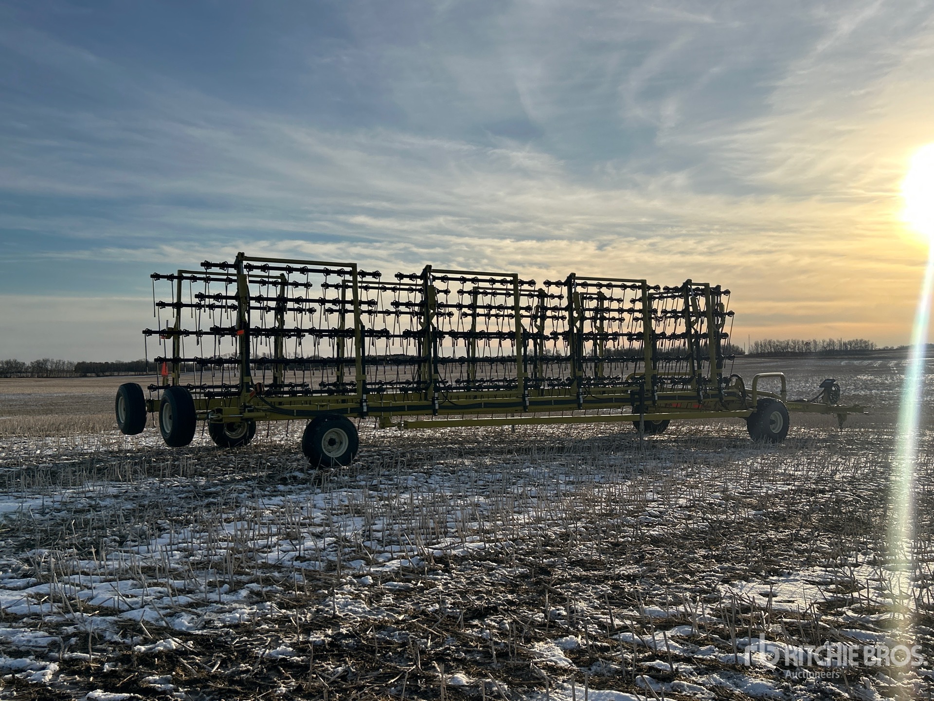 General Appearance with Foto, angolo anteriore sinistro