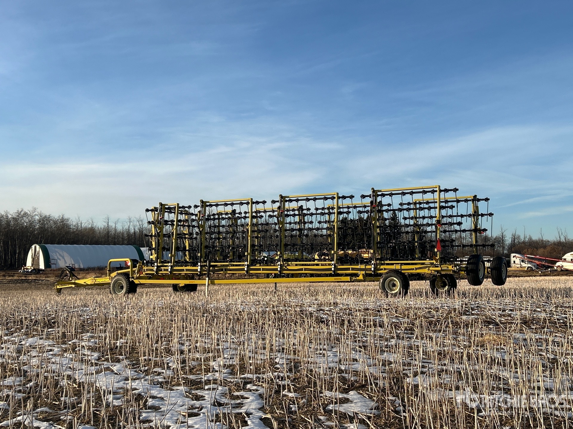 General Appearance with Foto, angolo posteriore sinistro