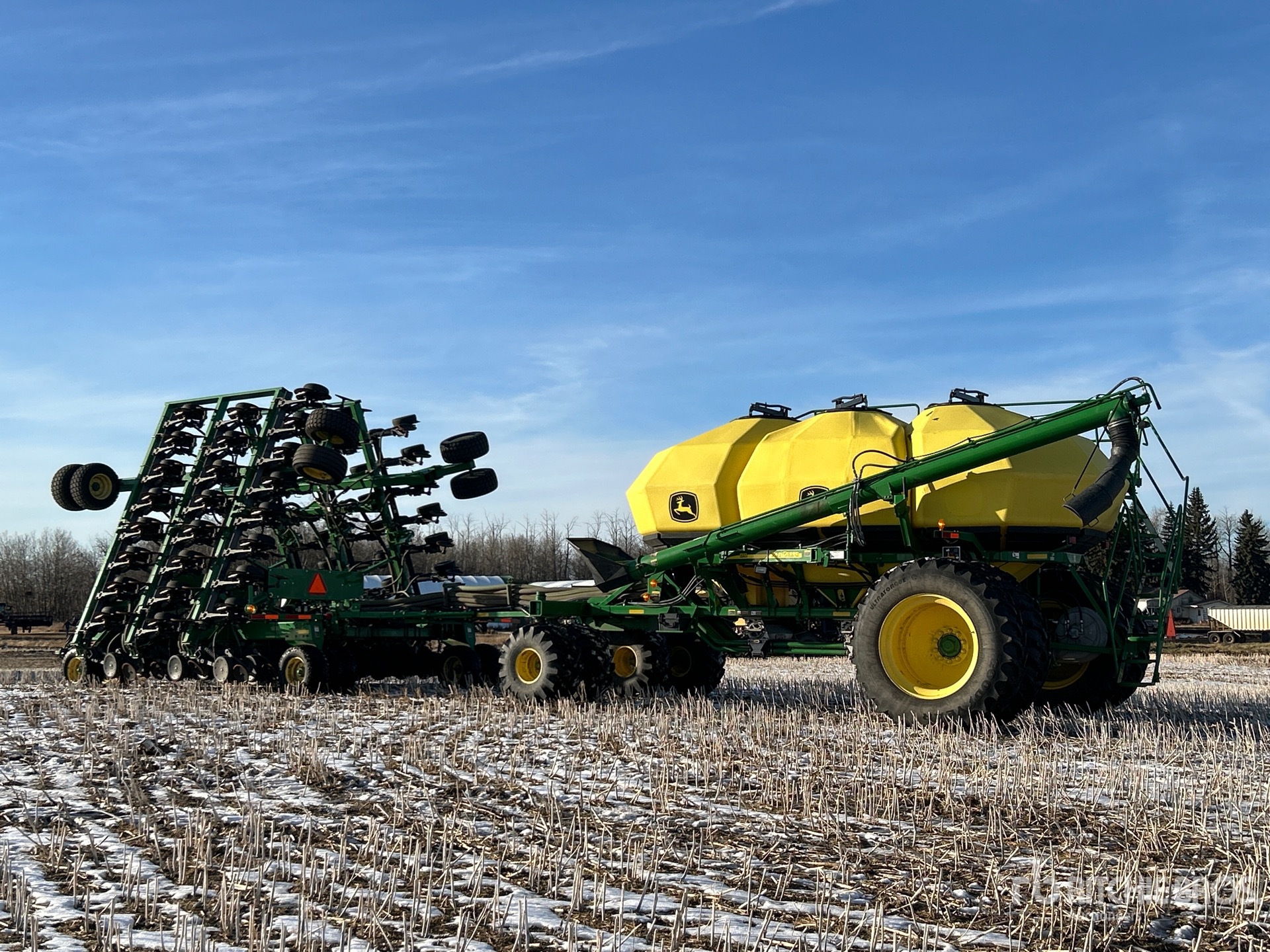 General Appearance with Foto, angolo posteriore sinistro