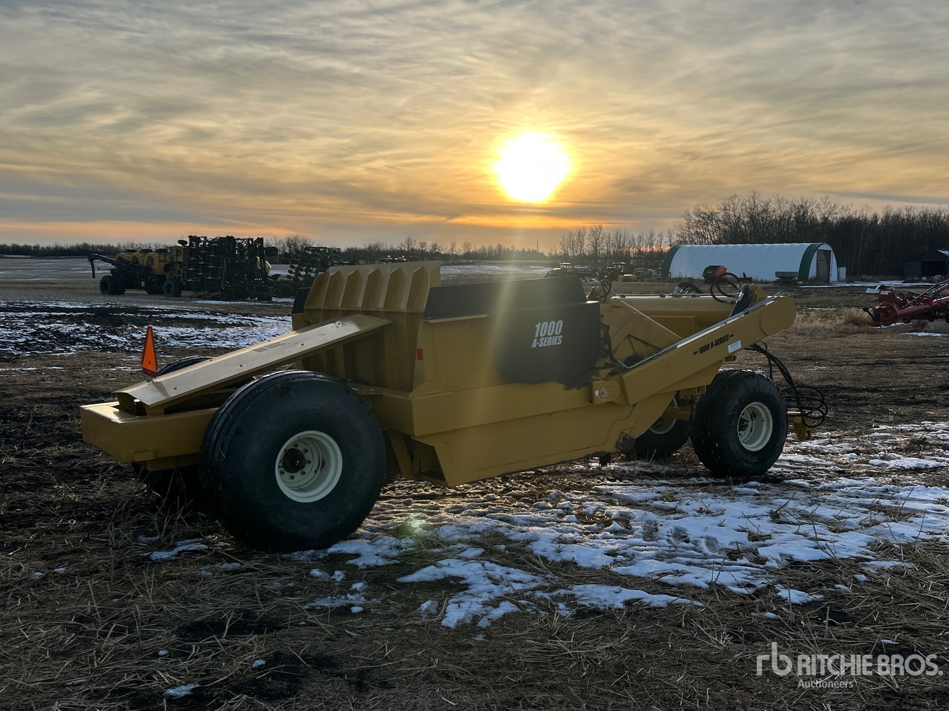 General Appearance with Foto, angolo anteriore sinistro