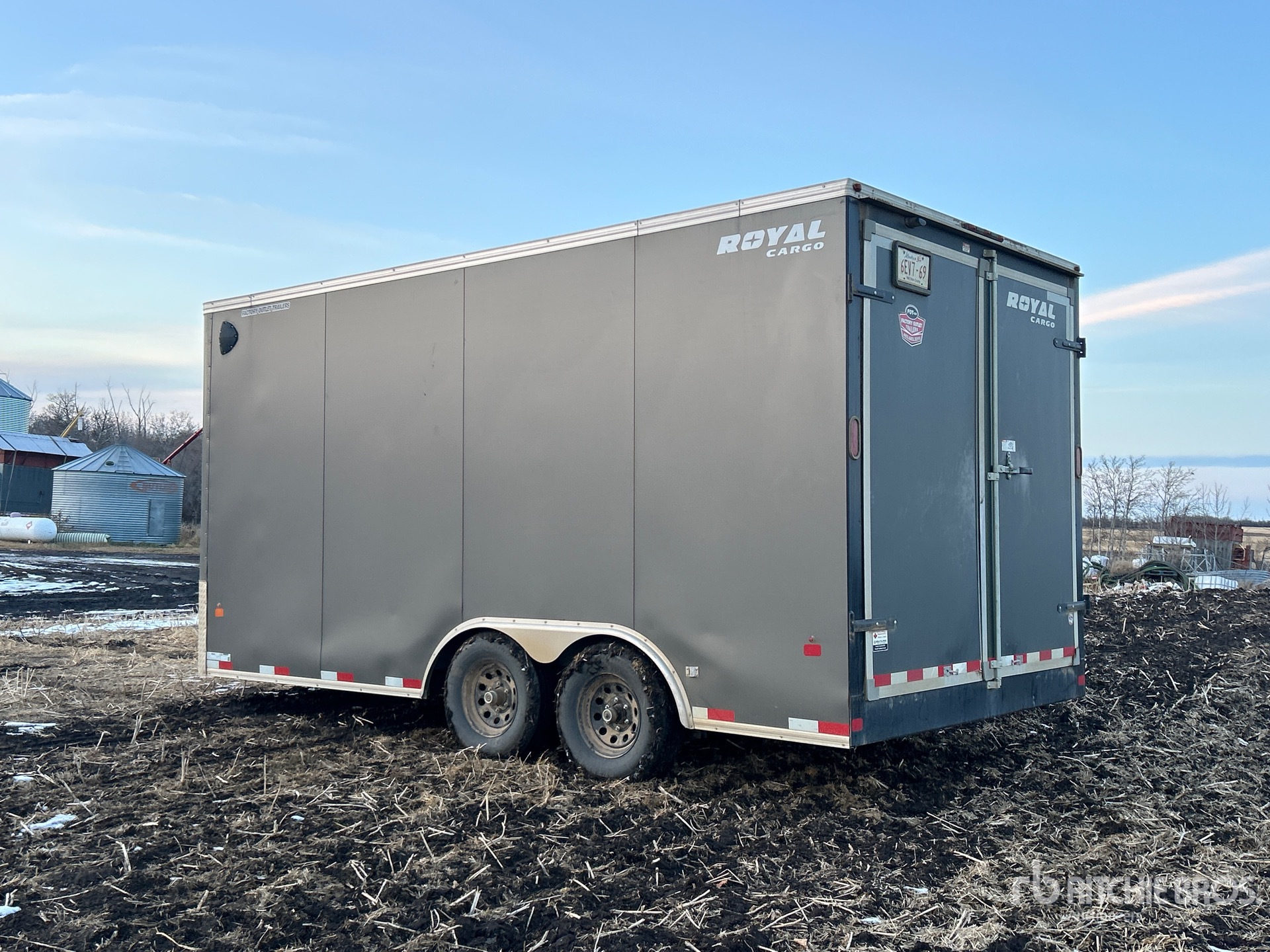 General Appearance with Foto, angolo posteriore sinistro