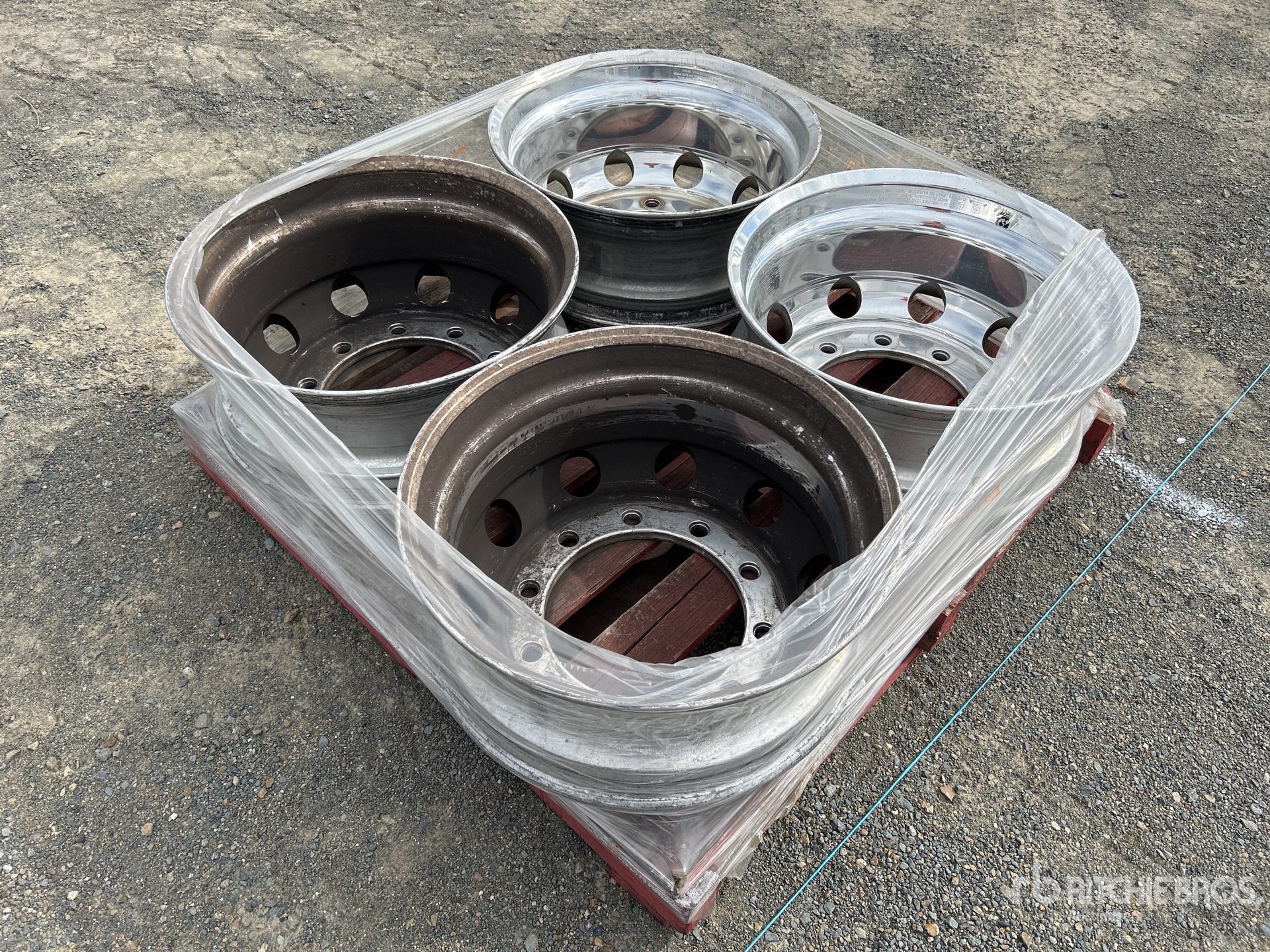 General Appearance with Bild, Ecke vorne rechts