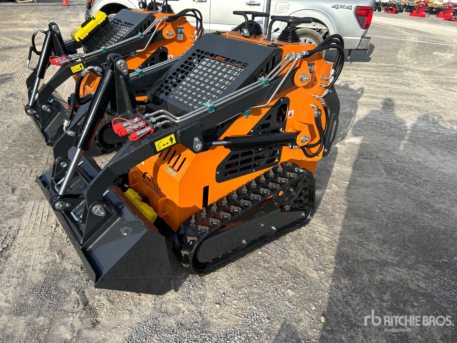 General Appearance with Featured Photo