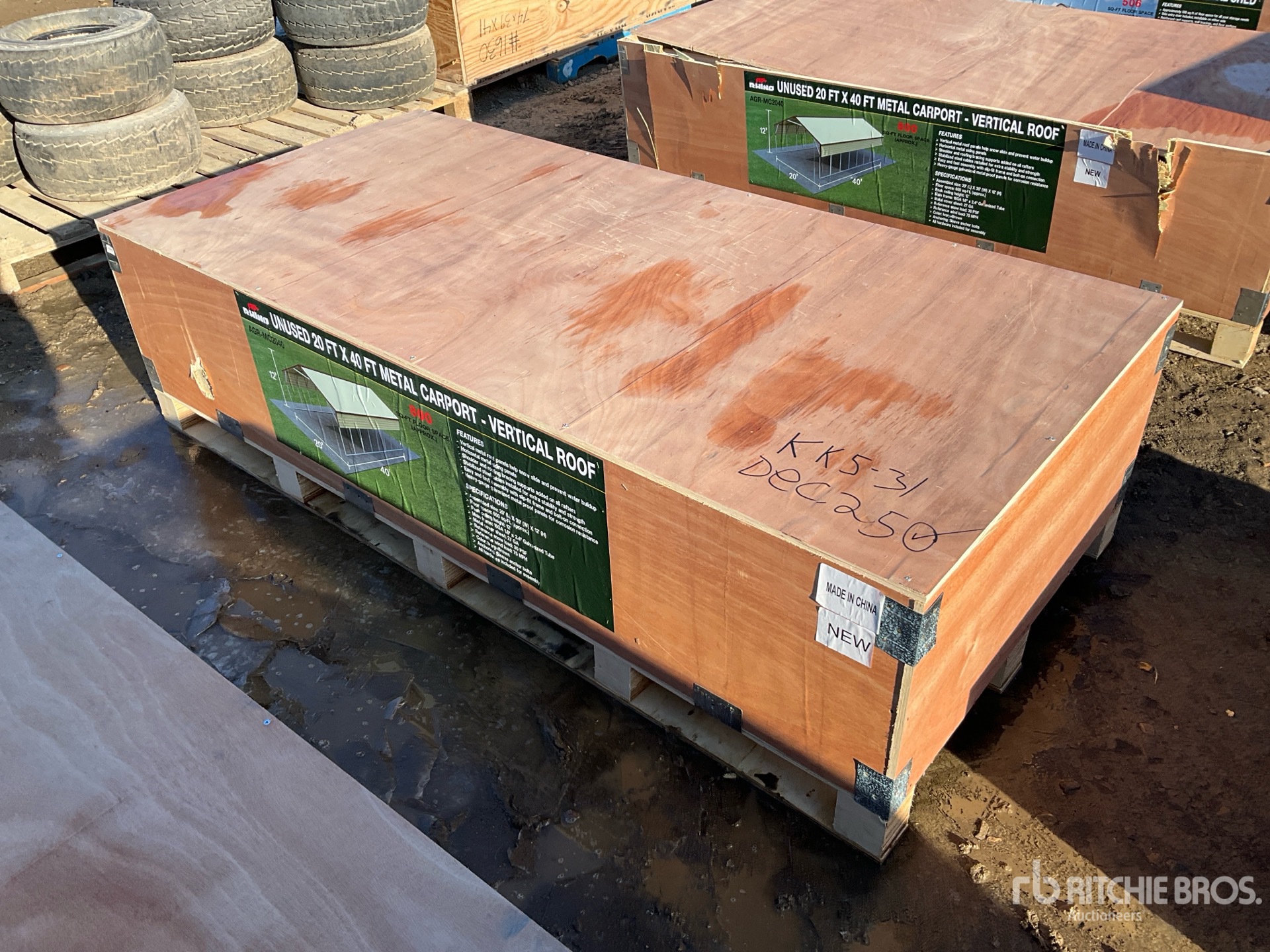 General Appearance with Bild, Ecke vorne links