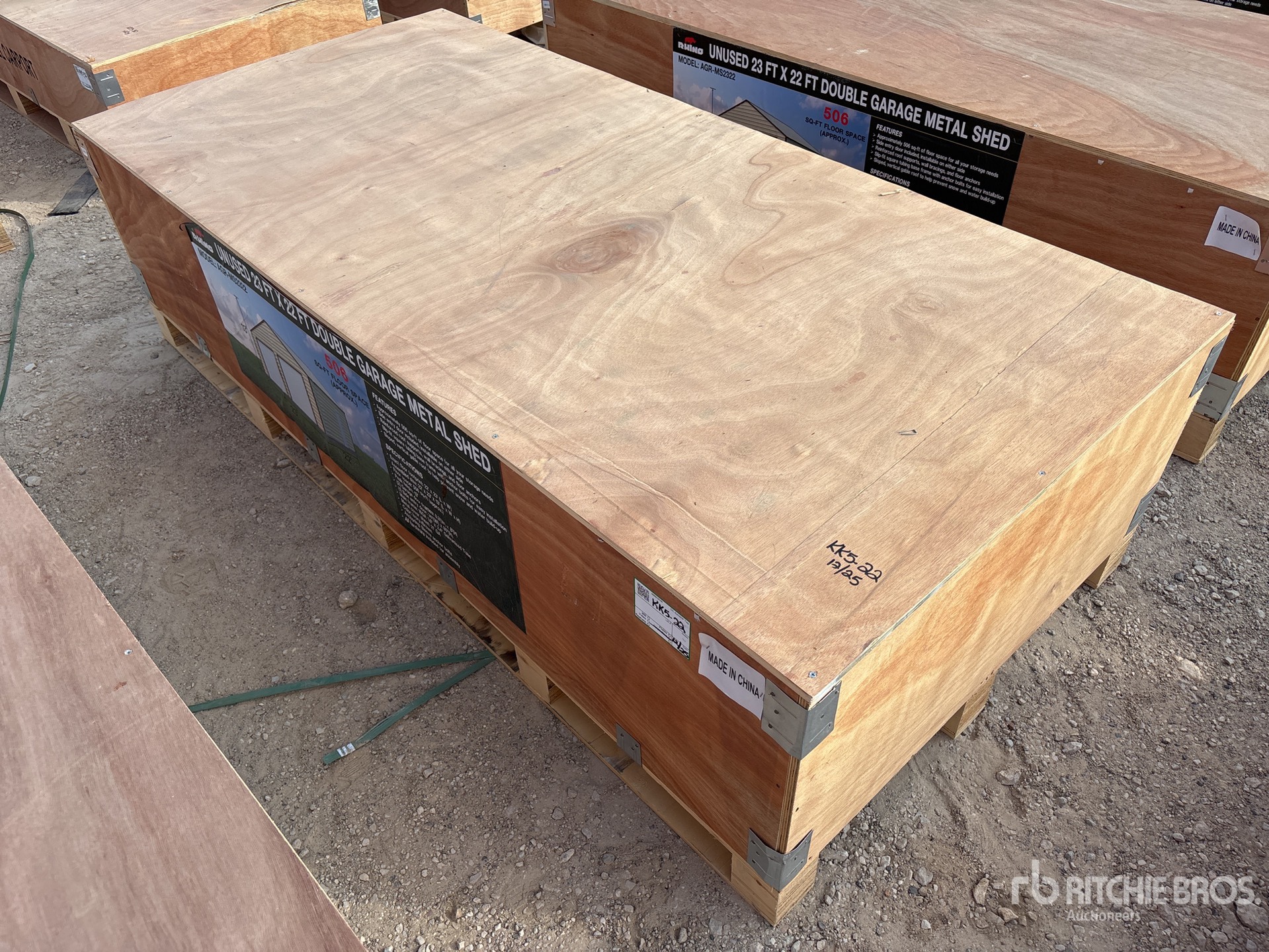 General Appearance with Picture, Left Front Corner