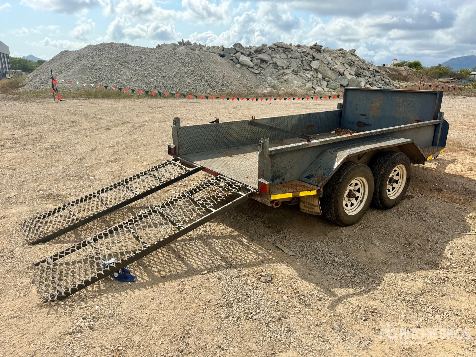 General Appearance with Picture, Left Rear Corner