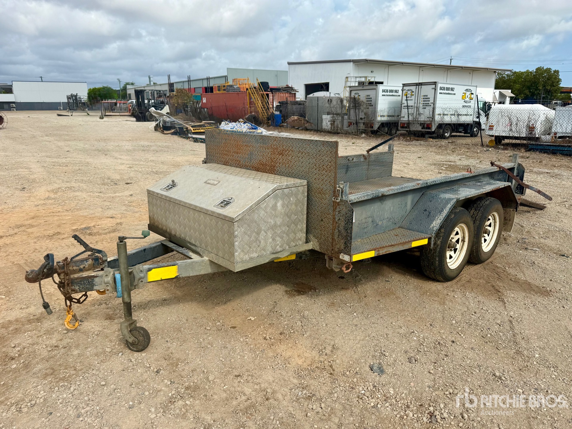 General Appearance with Picture, Right Front Corner