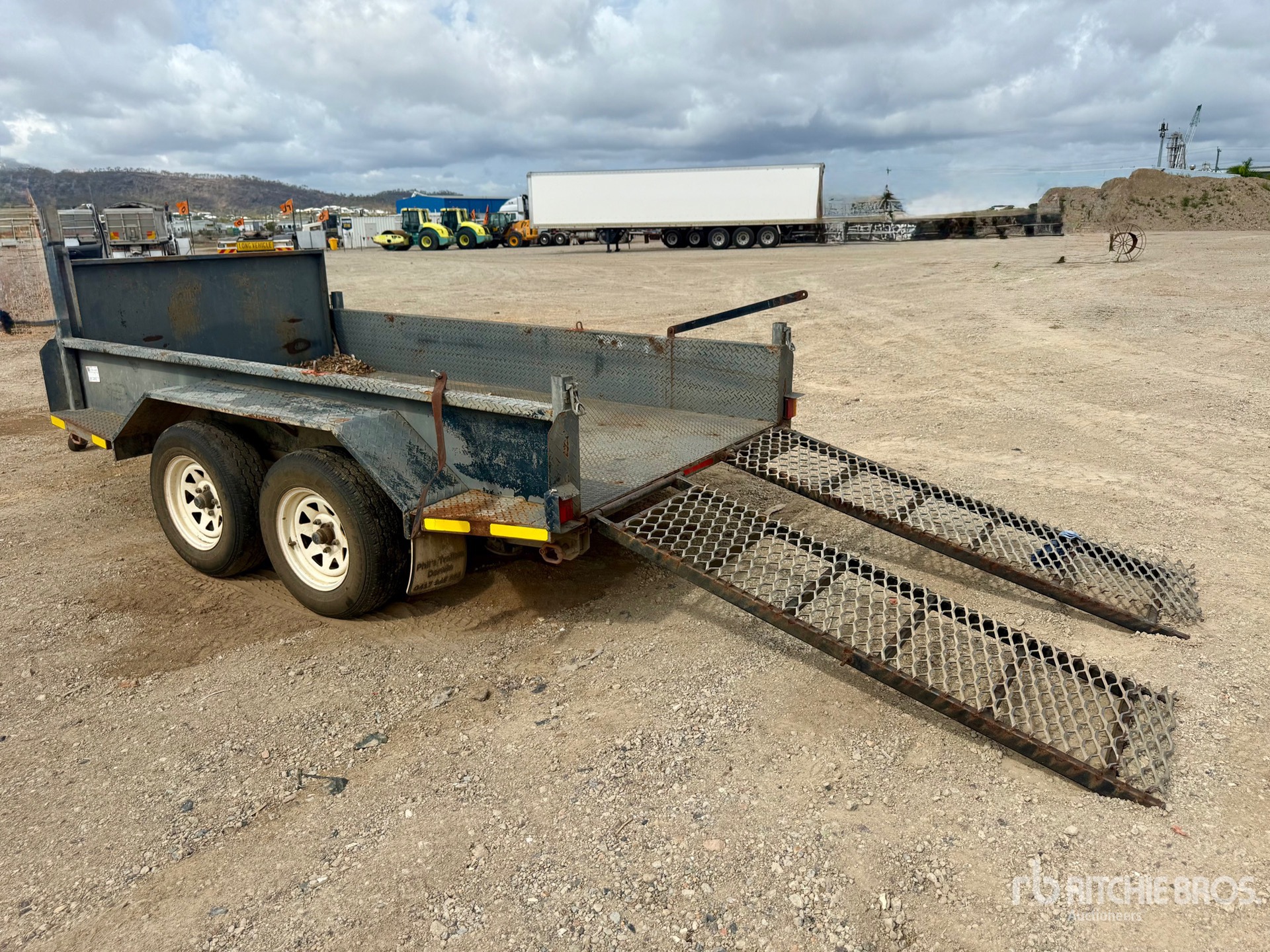 General Appearance with Picture, Right Rear Corner