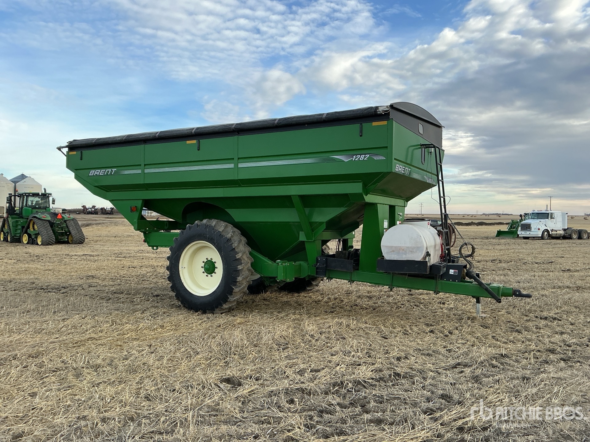 General Appearance with Foto, angolo anteriore destro