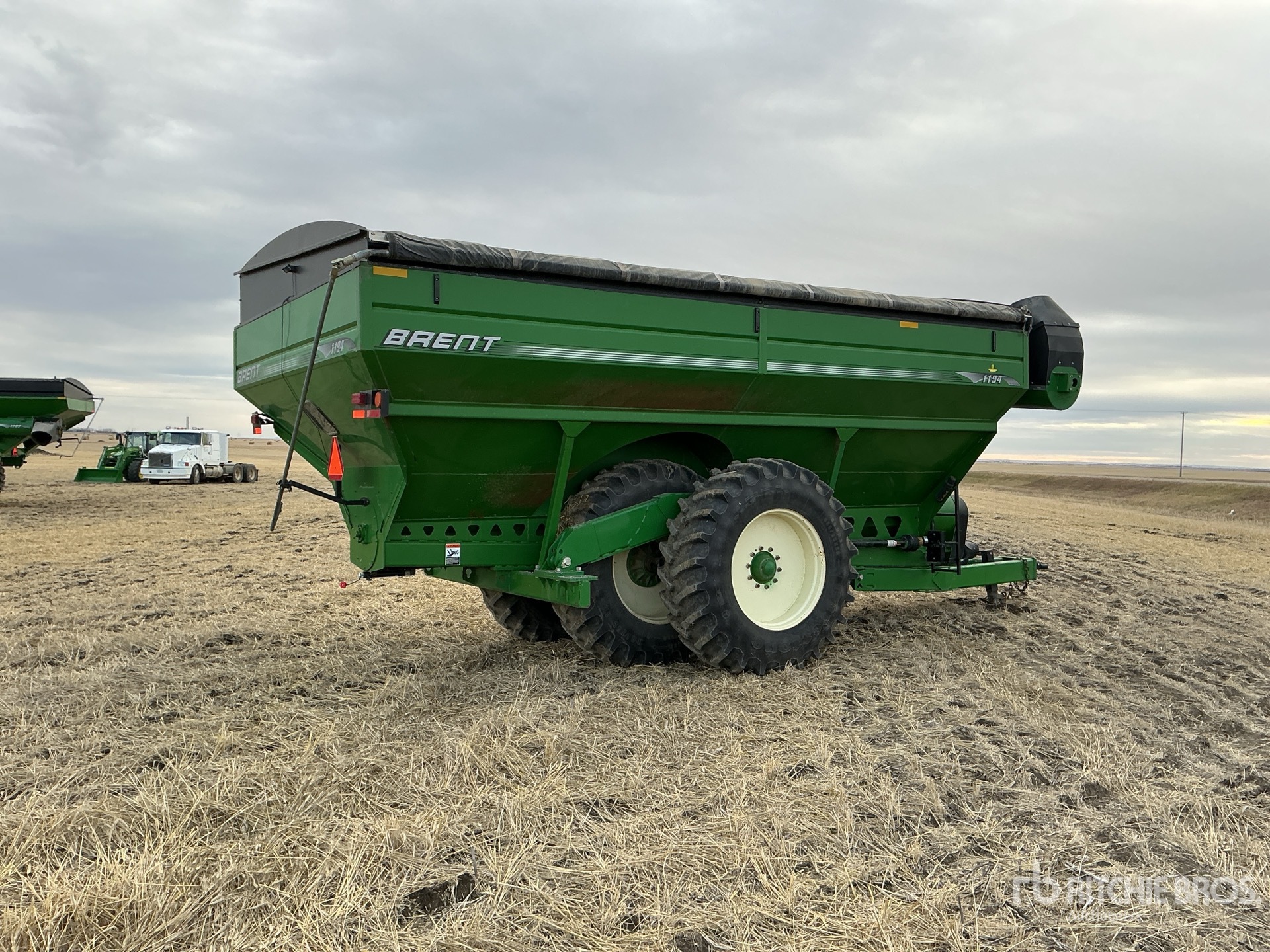 General Appearance with Foto, angolo anteriore sinistro