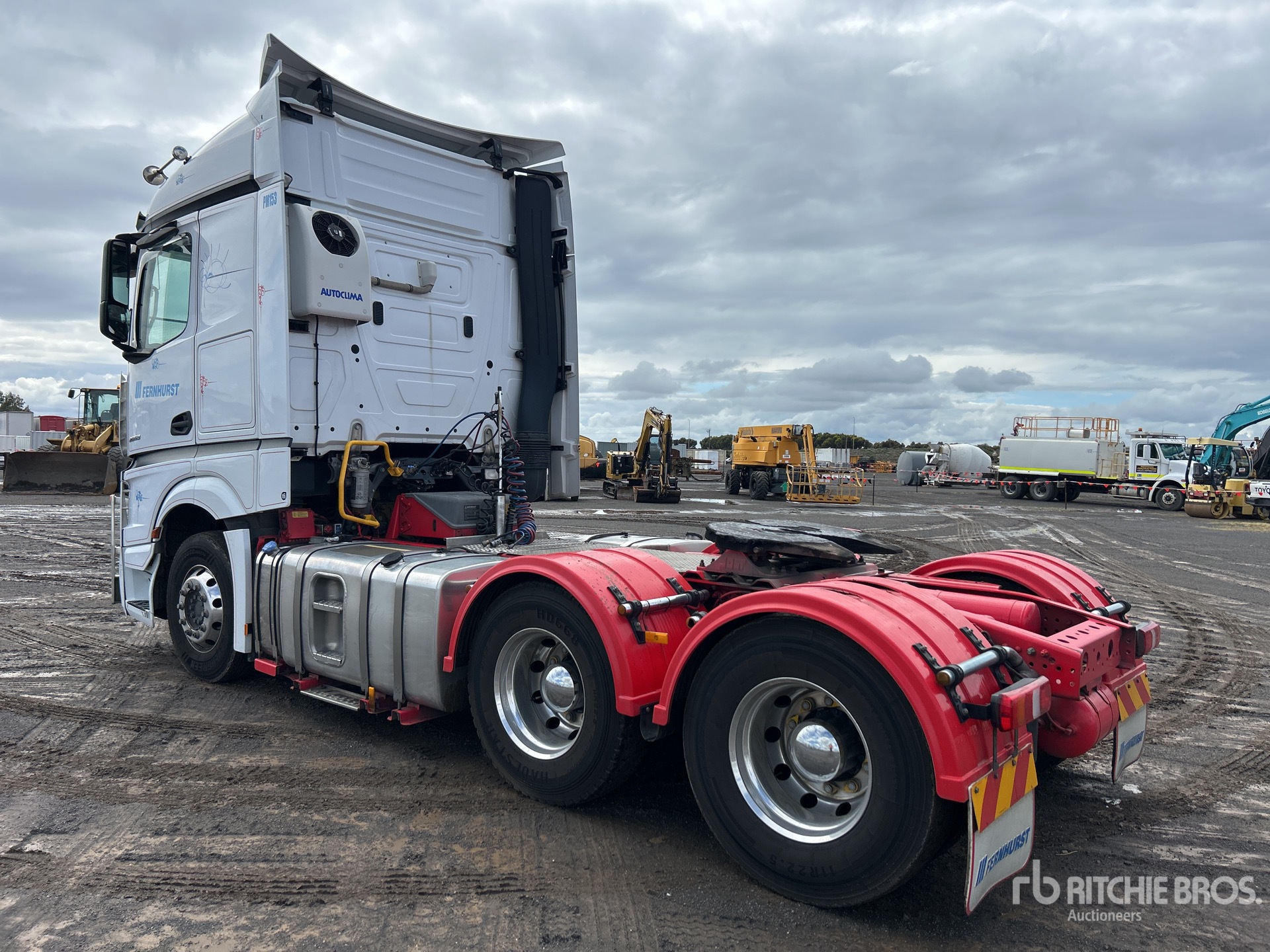 General Appearance with Imagen: esquina trasera derecha