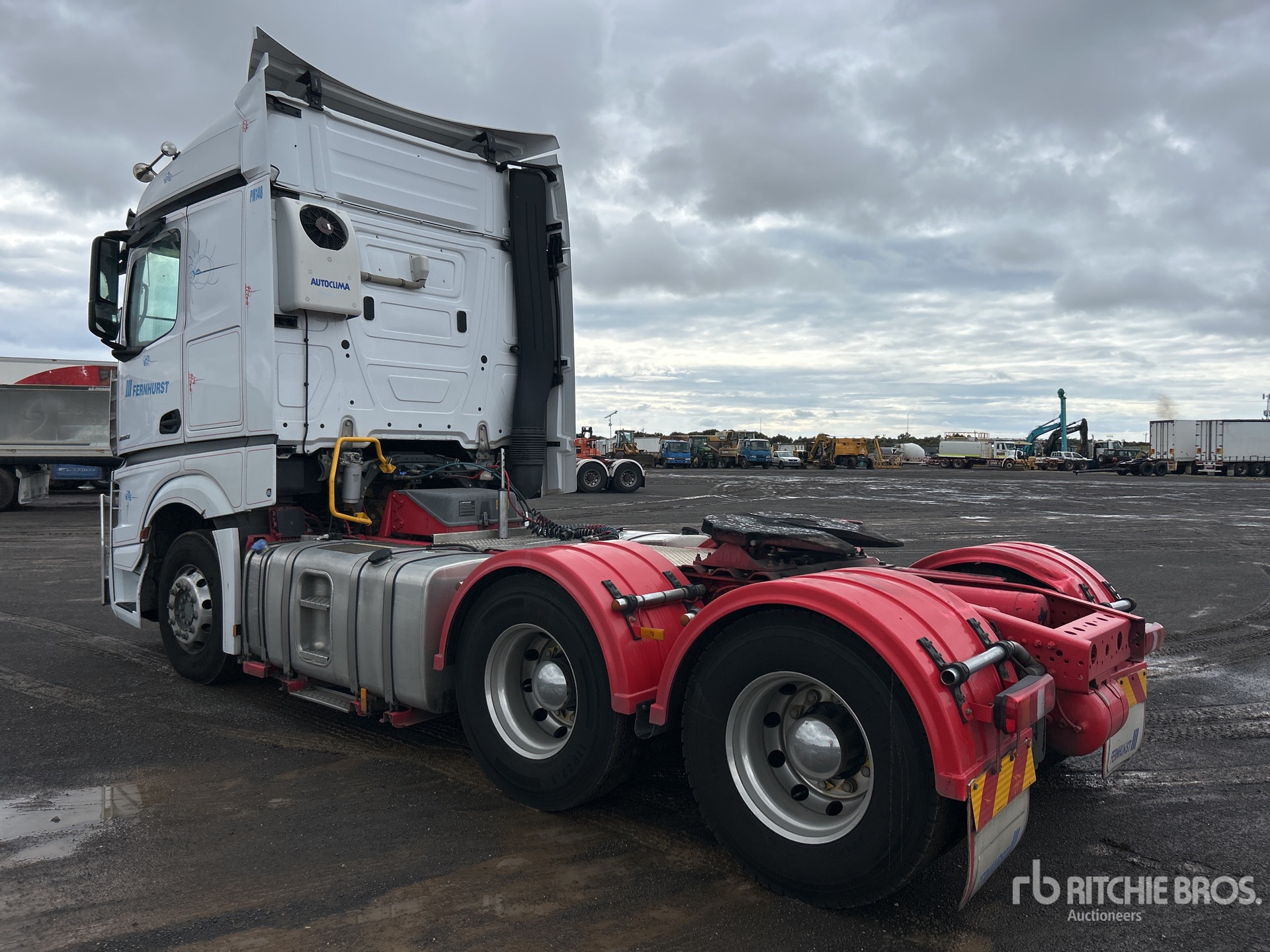 General Appearance with Picture, Right Rear Corner