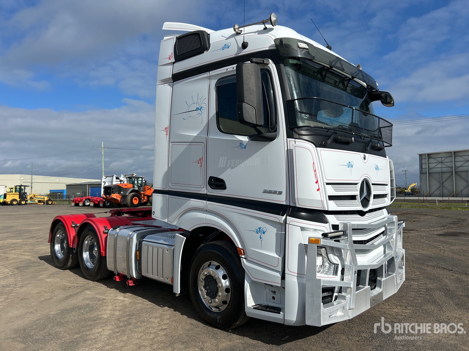 General Appearance with Picture, Left Front Corner