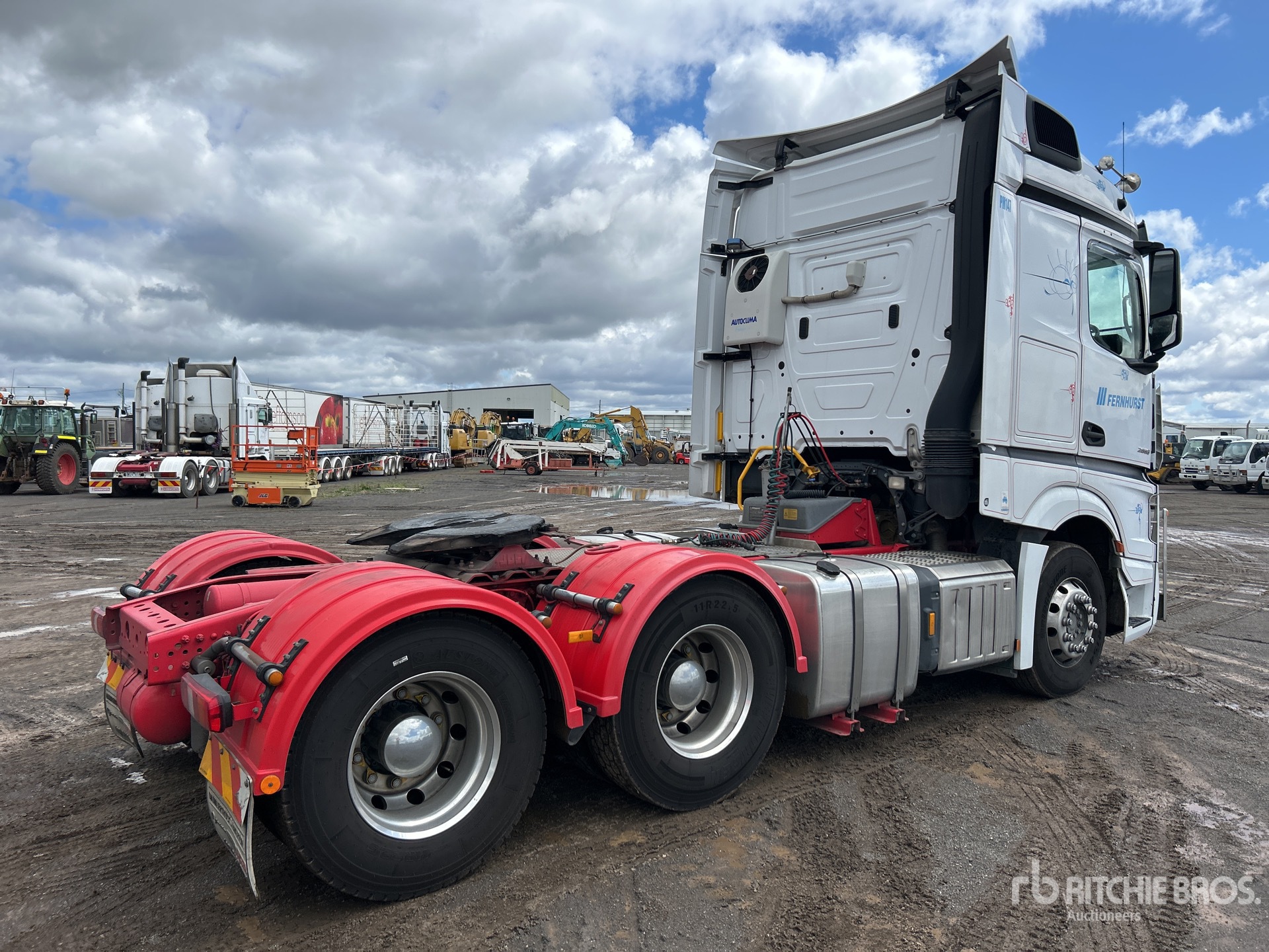 General Appearance with Picture, Left Rear Corner