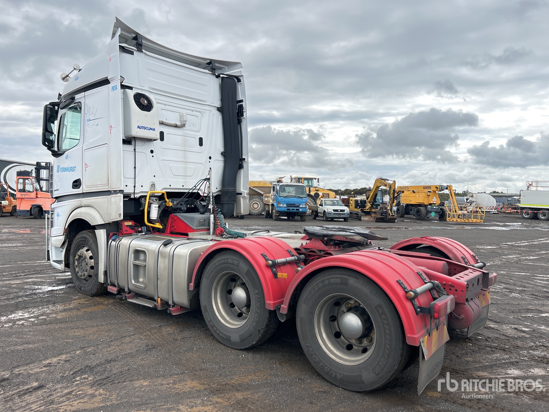 General Appearance with Imagen: esquina trasera derecha