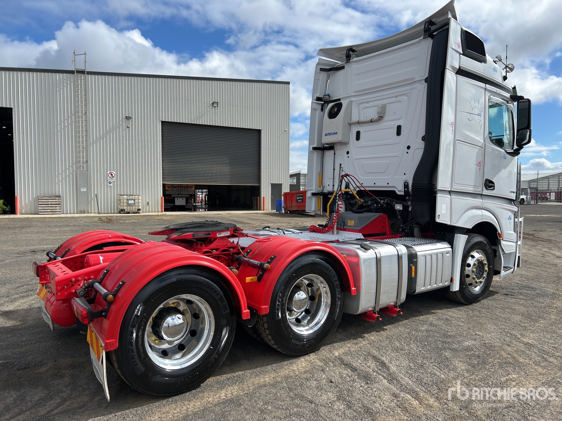 General Appearance with Picture, Left Rear Corner