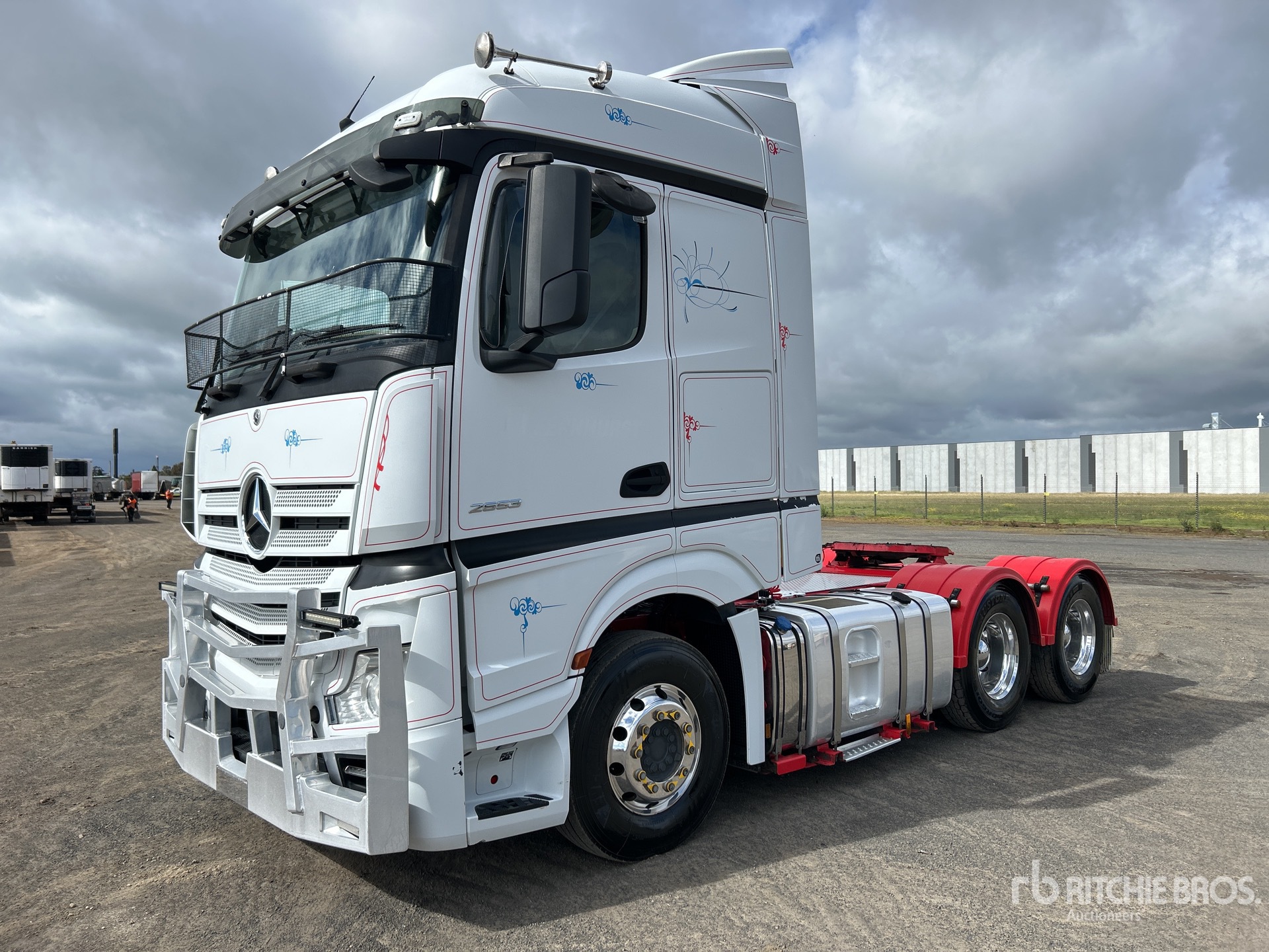 General Appearance with Picture, Right Front Corner