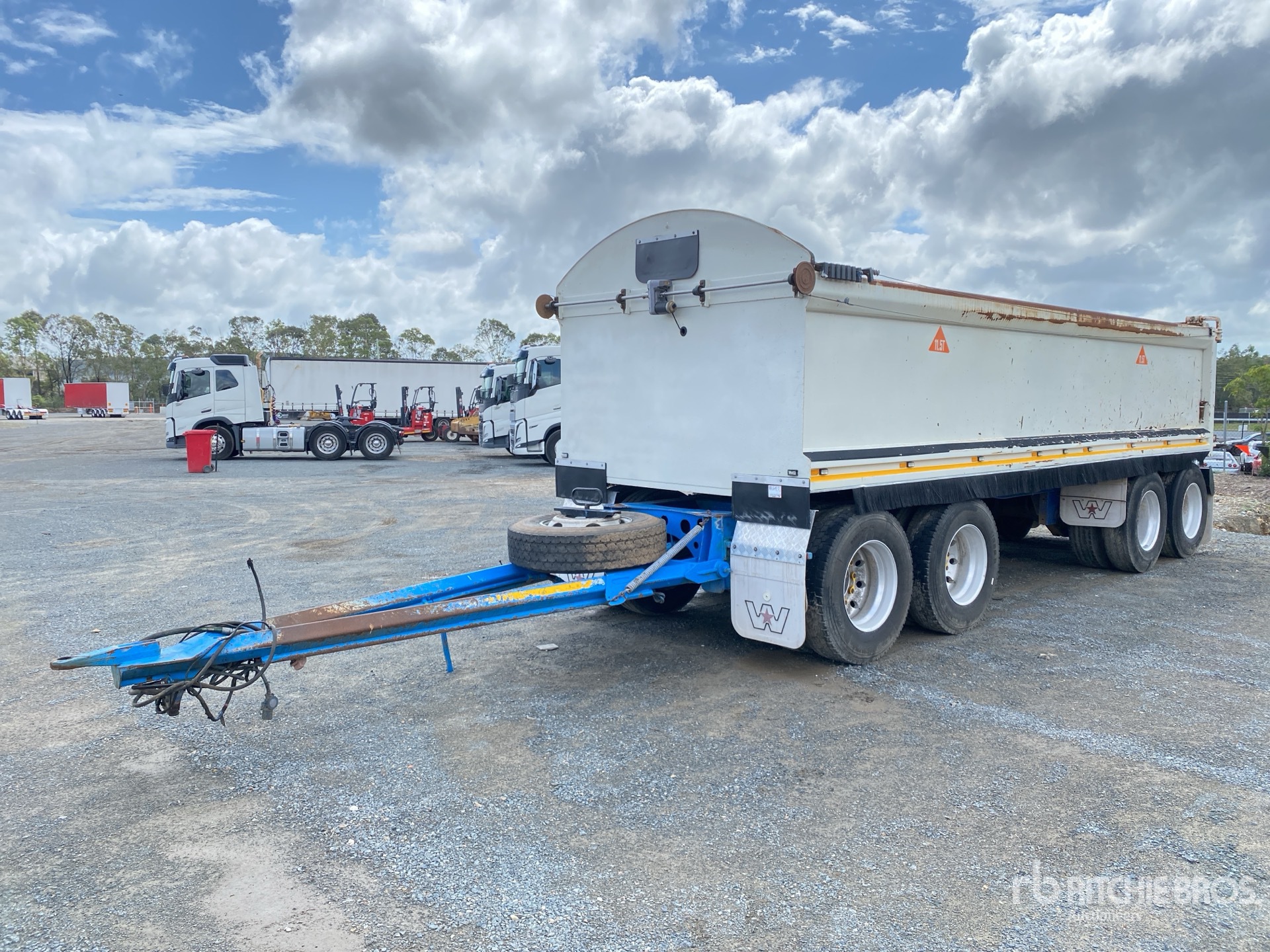 General Appearance with Image, coin avant droit