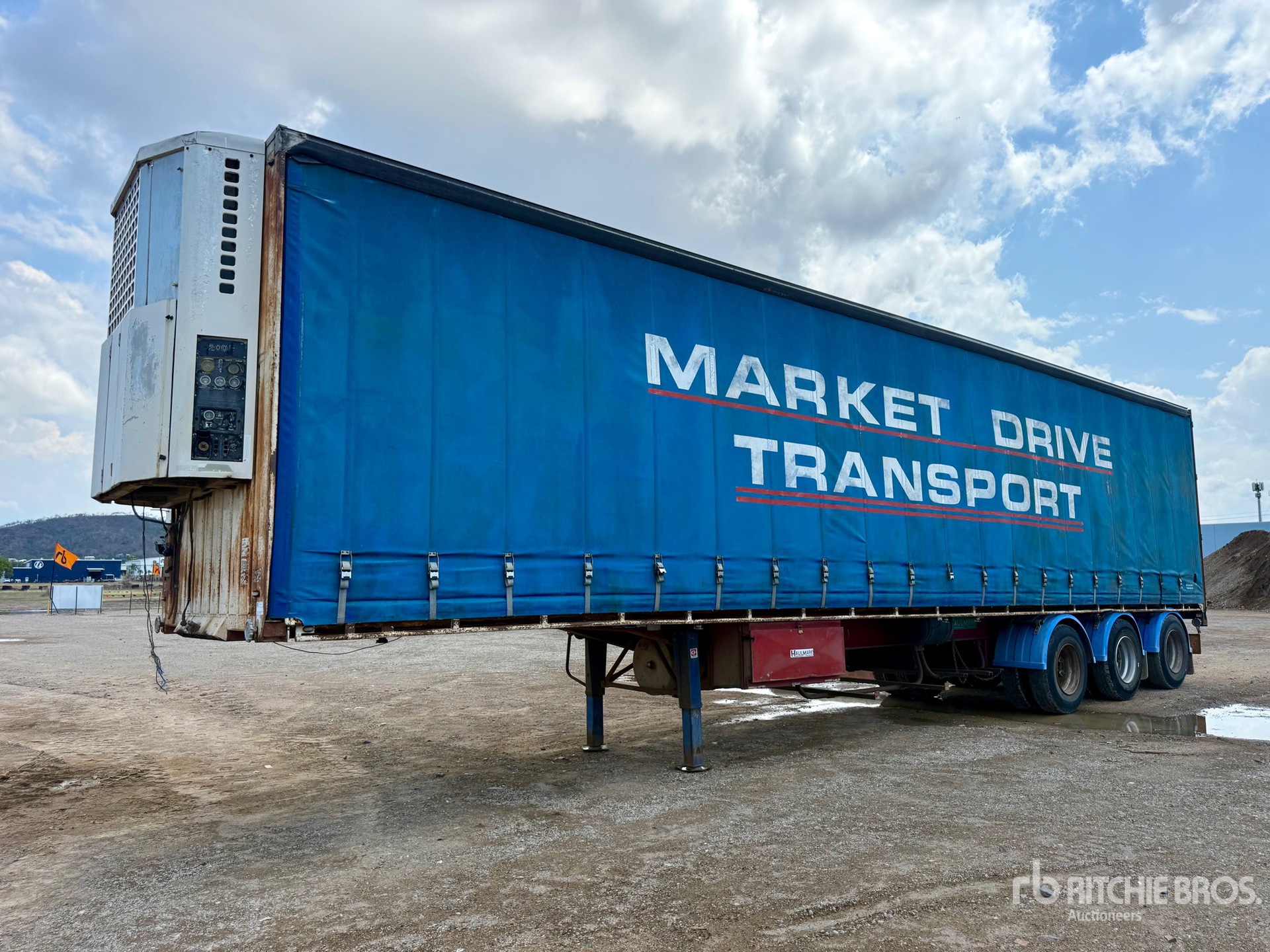 General Appearance with Bild, Ecke vorne rechts