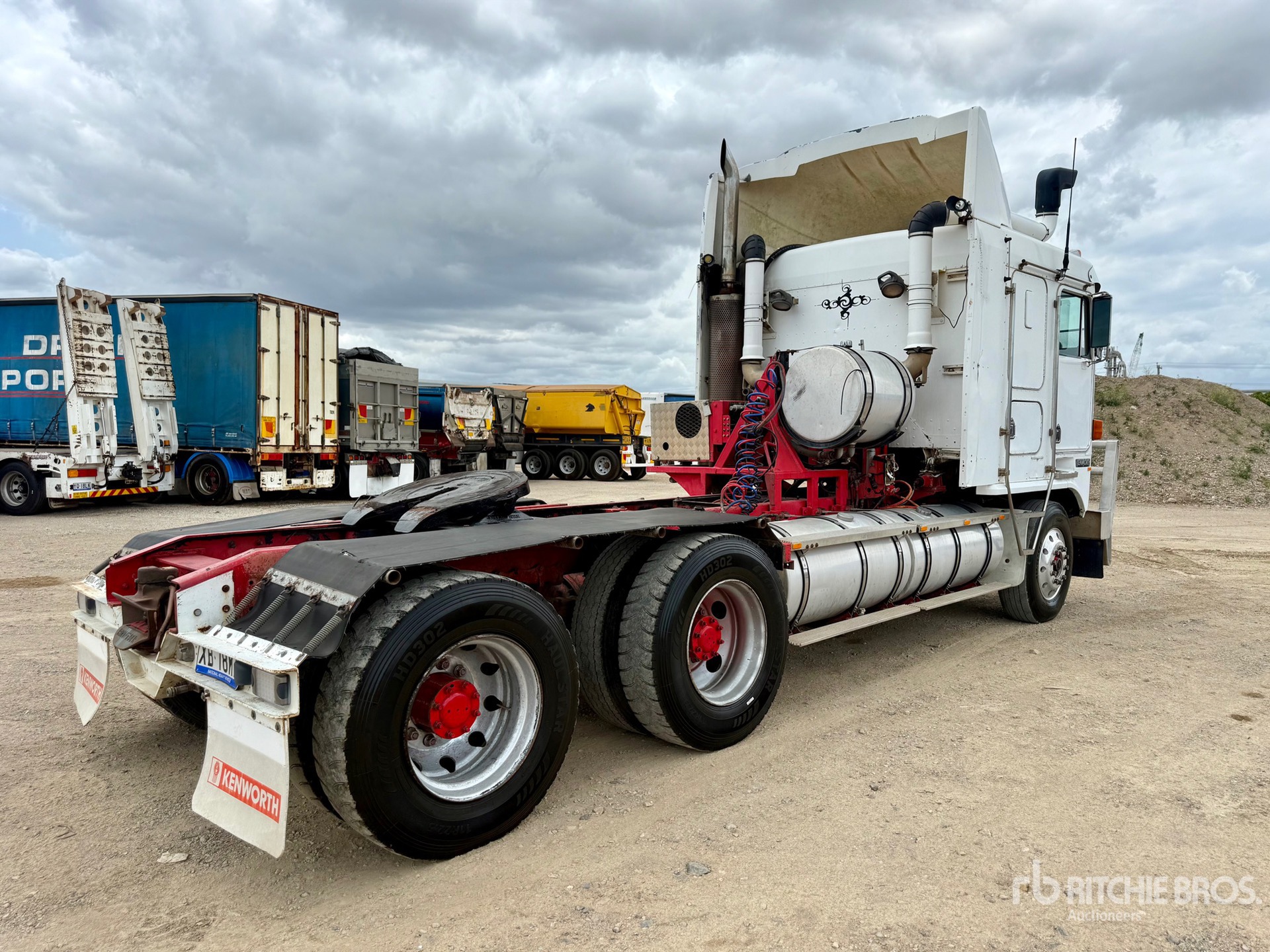 General Appearance with Picture, Left Rear Corner