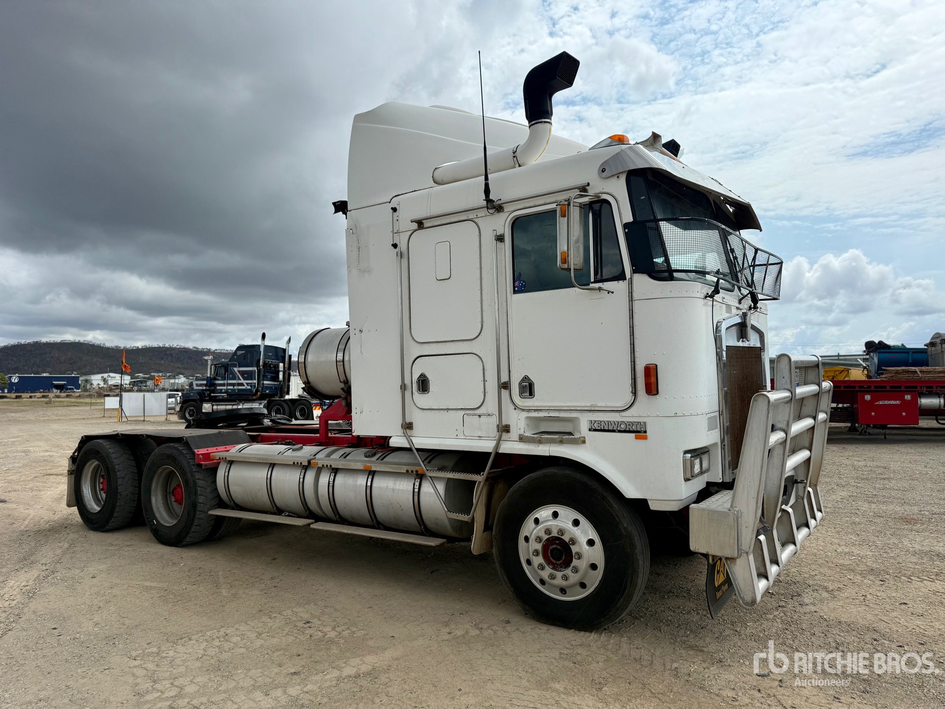 General Appearance with Picture, Left Front Corner