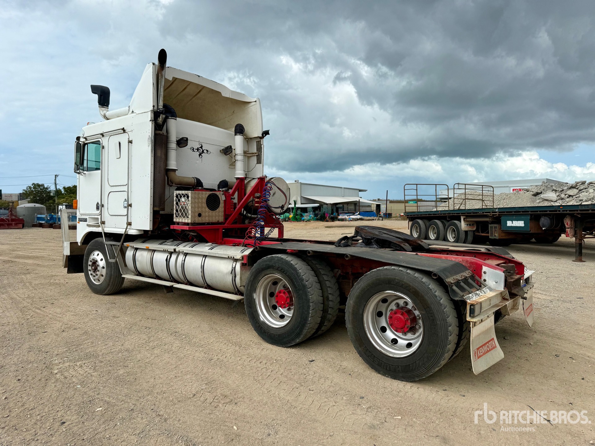 General Appearance with Picture, Right Rear Corner